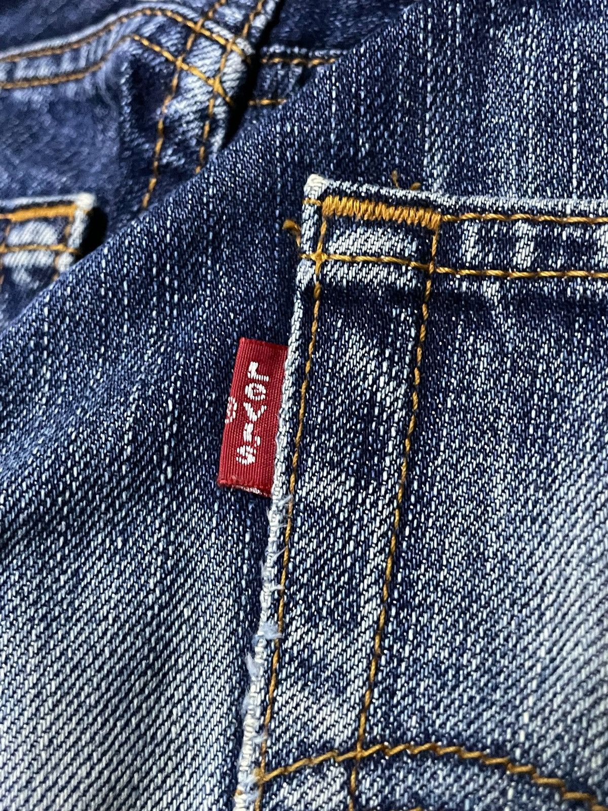 Levi's × Vintage Vintage Levis 505 Distressed Aging Loose Jeans Size US 31 - 22 Thumbnail