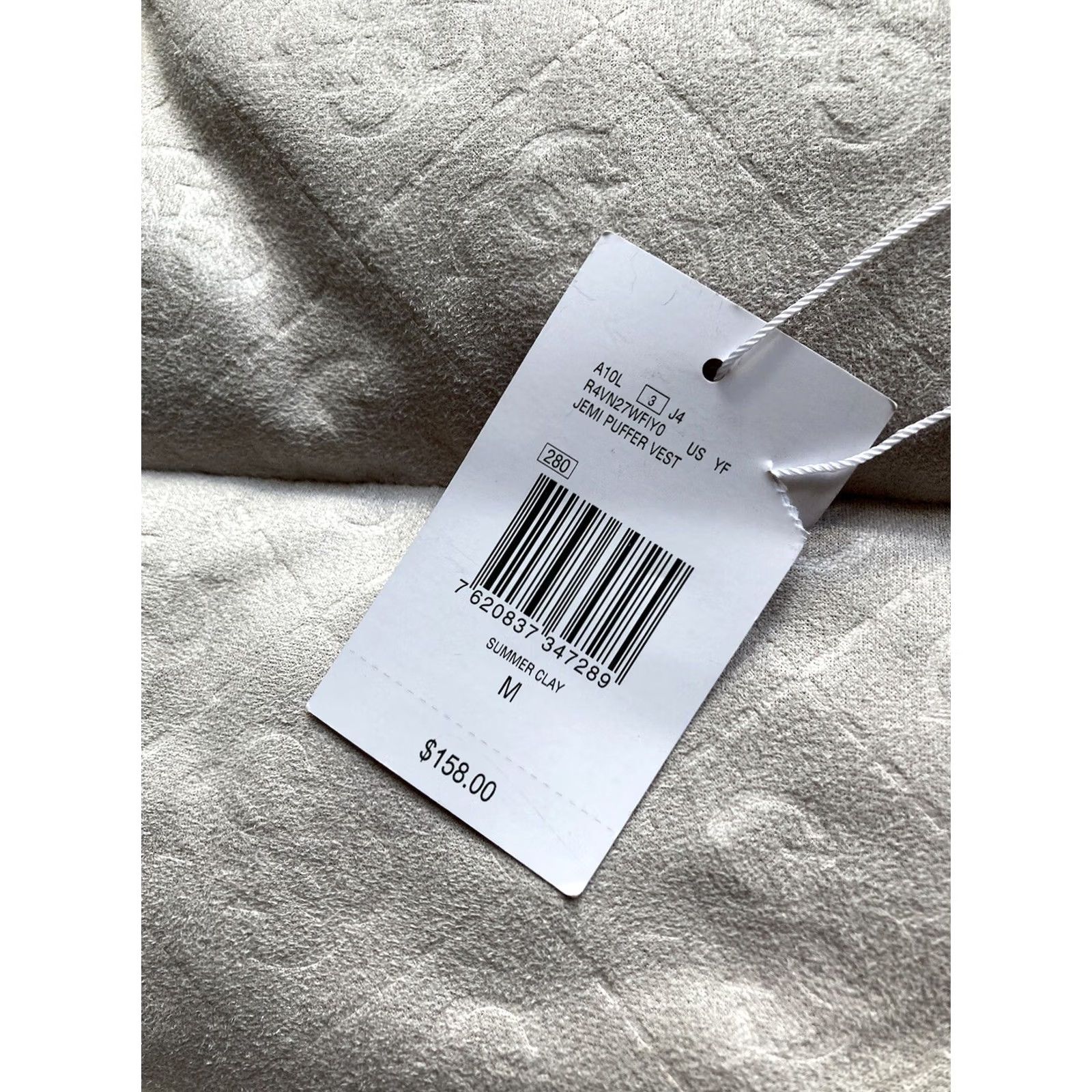 Guess NWT Guess Jemi Puffer Vest Womens Size Medium Cream Full Zip MSRP 58 NEW Size M / US 6-8 / IT 42-44 - 5 Thumbnail