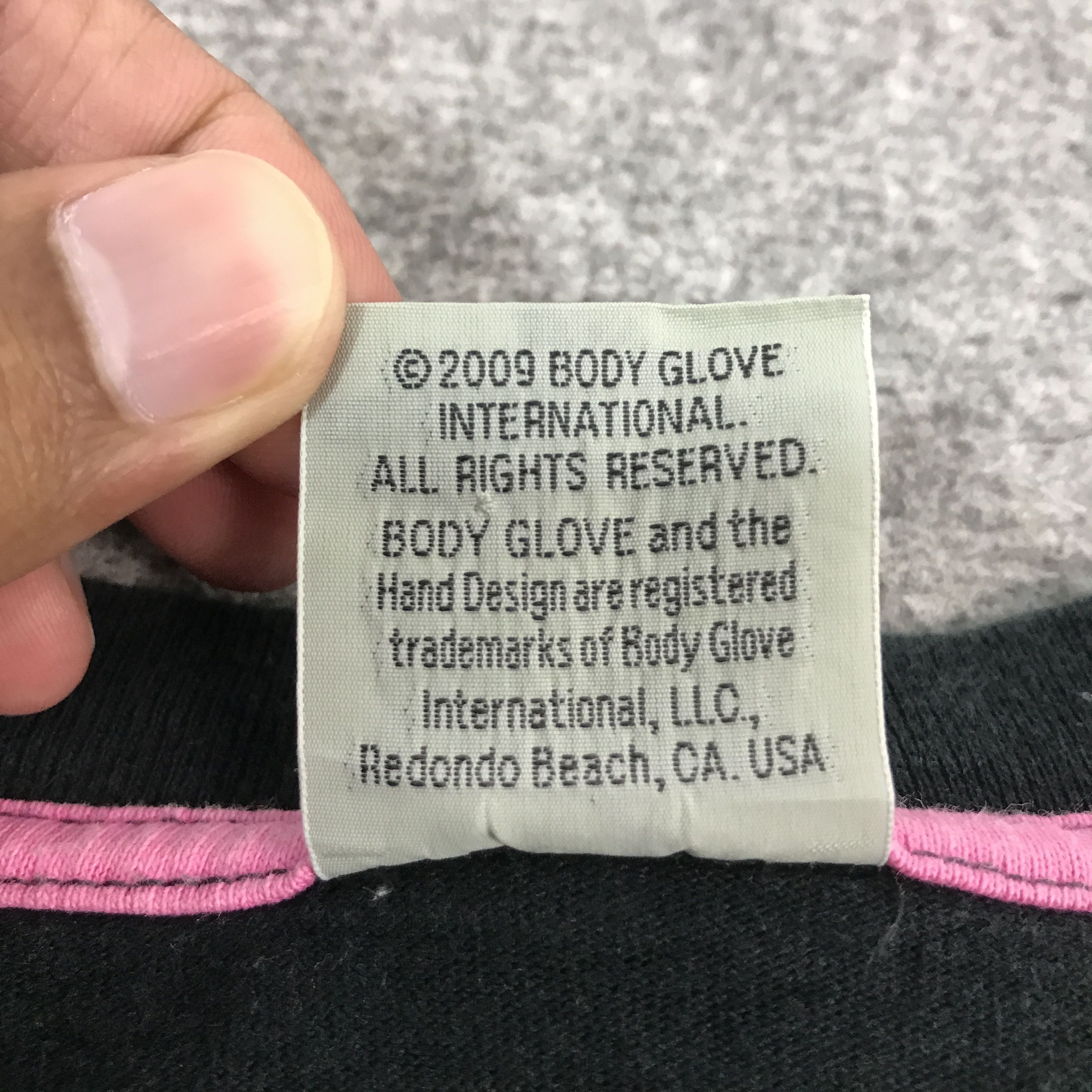 Body Glove vintage body glove surf design brand rare design tshirts Size US L / EU 52-54 / 3 - 9 Thumbnail