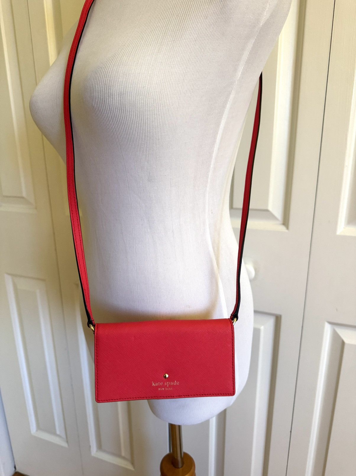 Kate Spade KATE SPADE Red Saffiano Leather Crossbody Wallet NWOT Size ONE SIZE - 3 Thumbnail