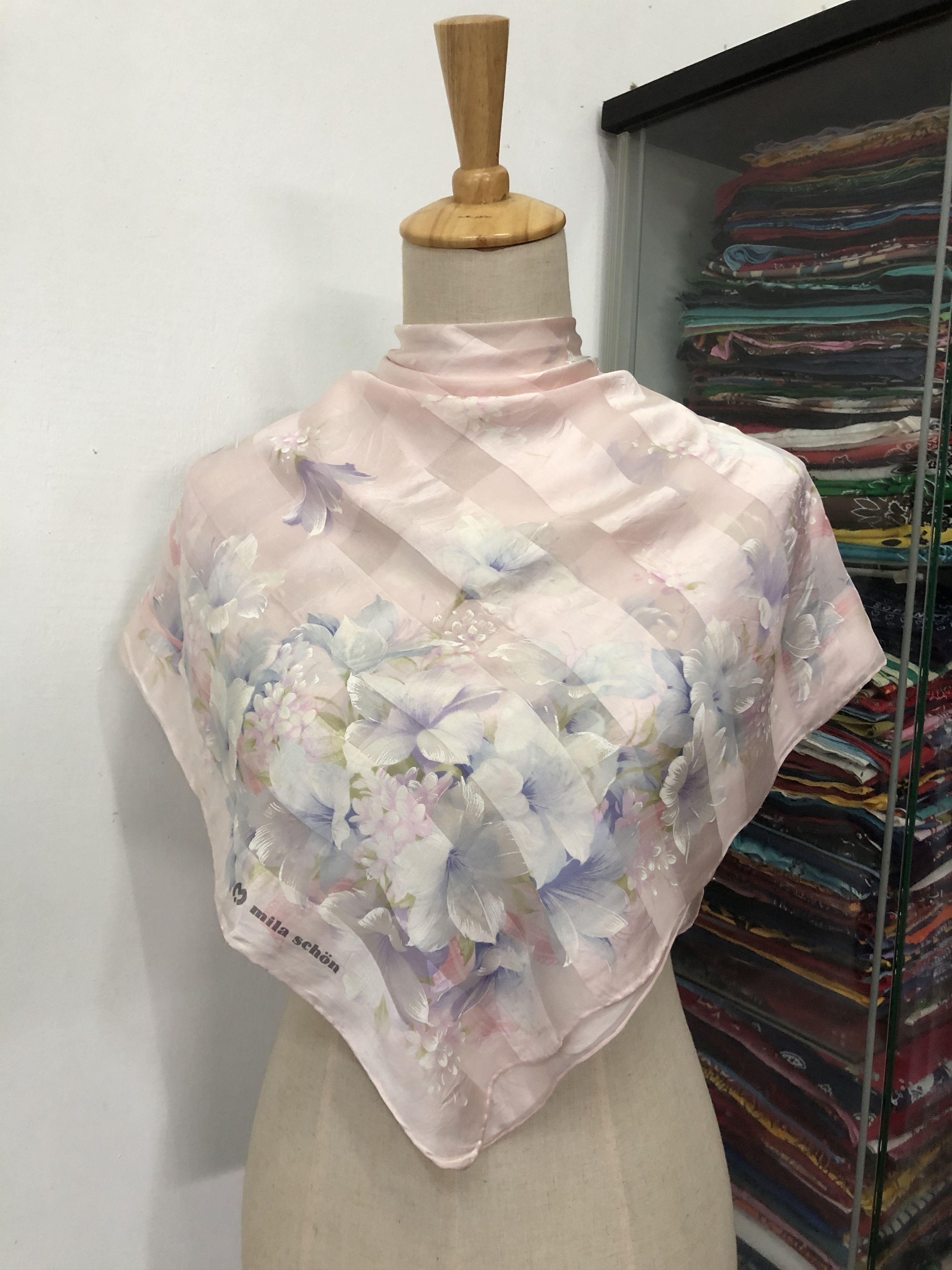 Mila Schon × Vintage Vintage Mila Schon Silk Scarf Size ONE SIZE - 1 Thumbnail