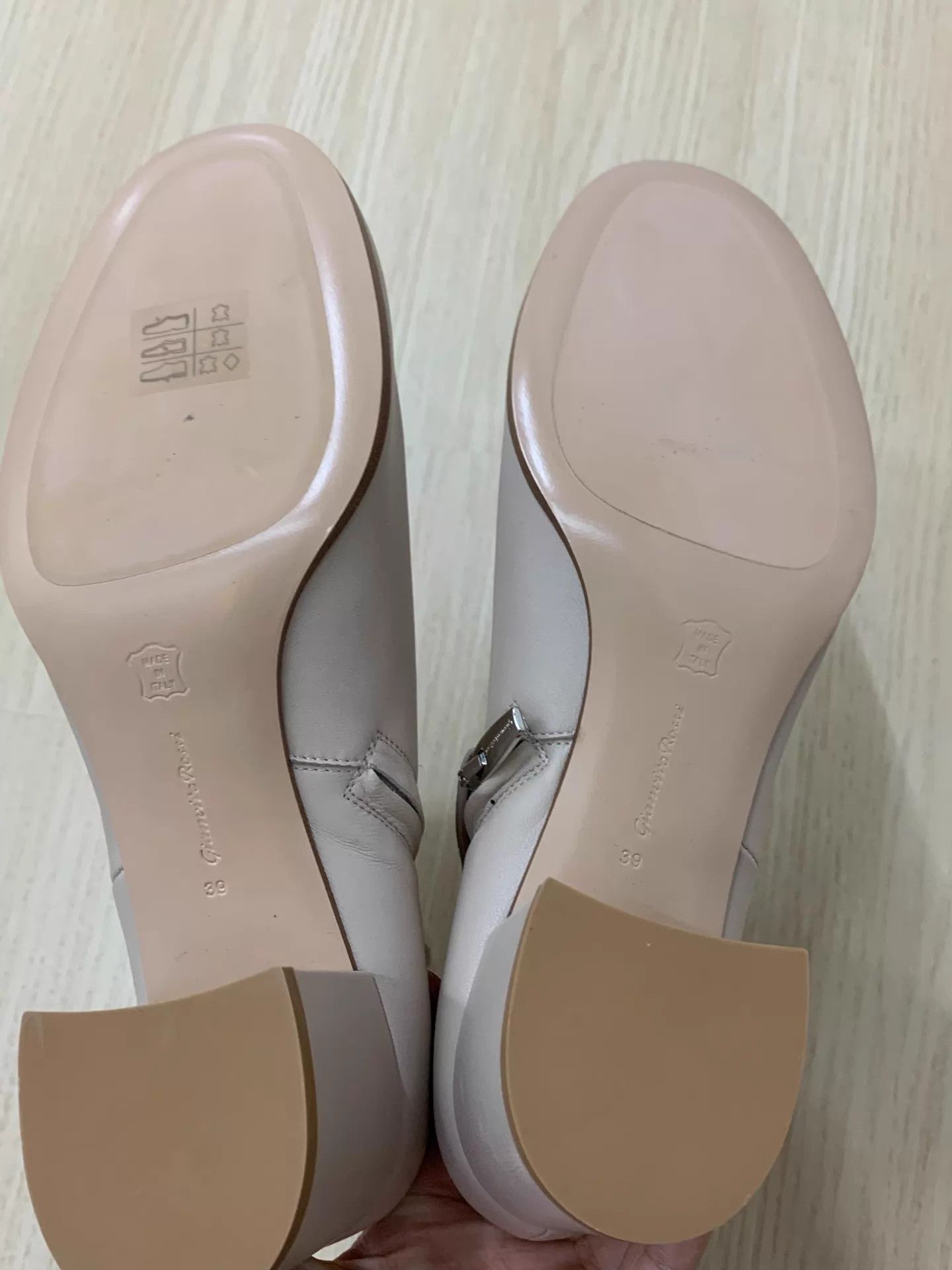 Gianvito Rossi Gianvito Rossi Milk Tea Heel Ankle Boots 39 Unused Size US 8.5 / IT 38.5 - 5 Thumbnail