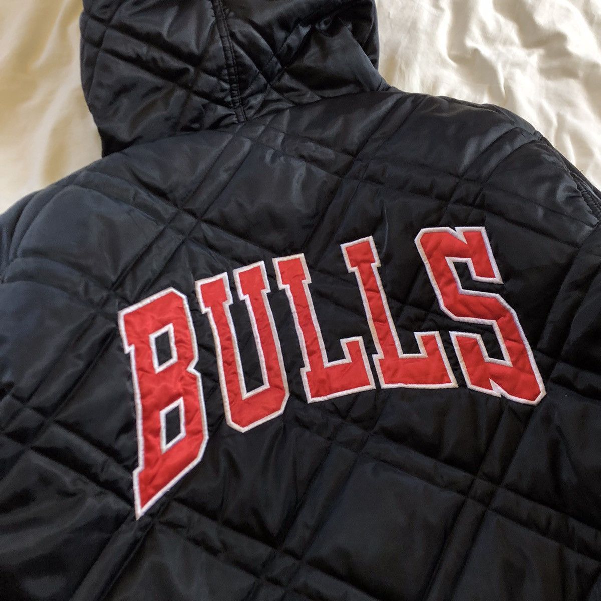 NBA CHICAGO BULLS Nba Diamond Puffer Hoodie Jacket Size US M / EU 48-50 / 2 - 8 Thumbnail
