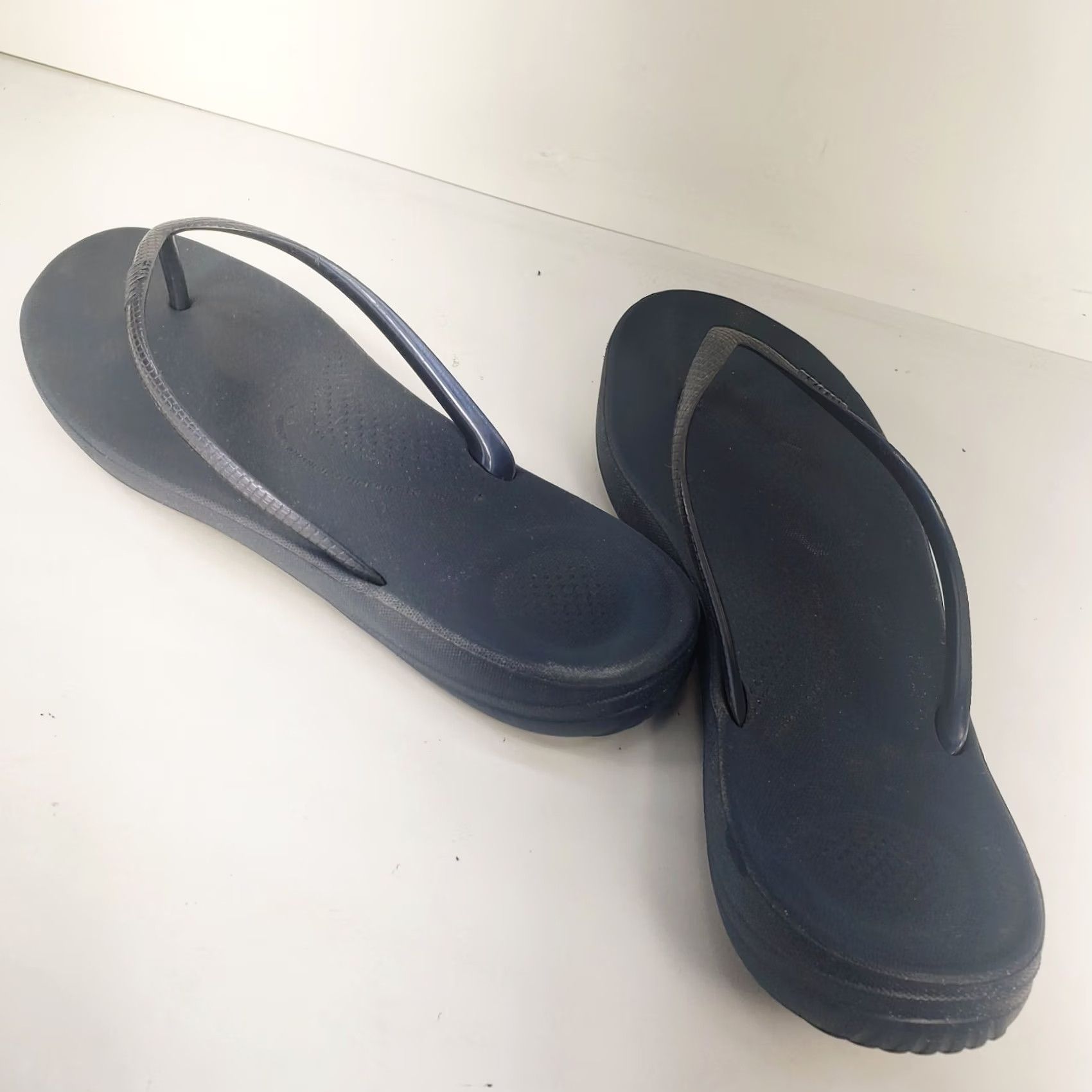 Vintage FitFlop Iqushion Blue Gloss Comfort Flip Flop Womens Size 10 Sandal Size US 8 / IT 38 - 6 Thumbnail