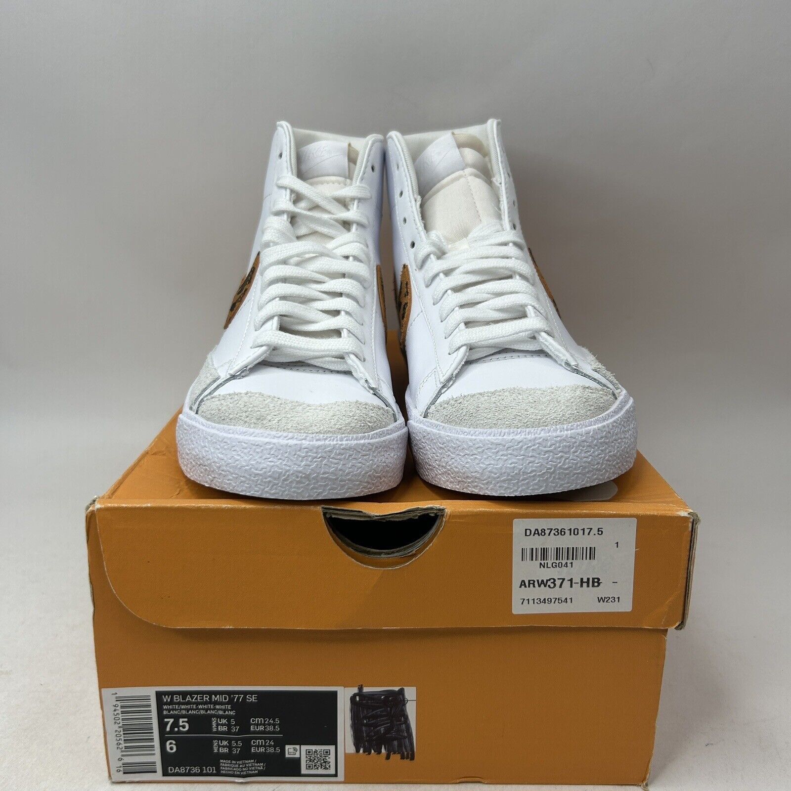 Nike Nike Blazer Mid ‘77 SE WMNS “Leopard” 2024 Size US 7.5 / IT 37.5 - 2 Thumbnail
