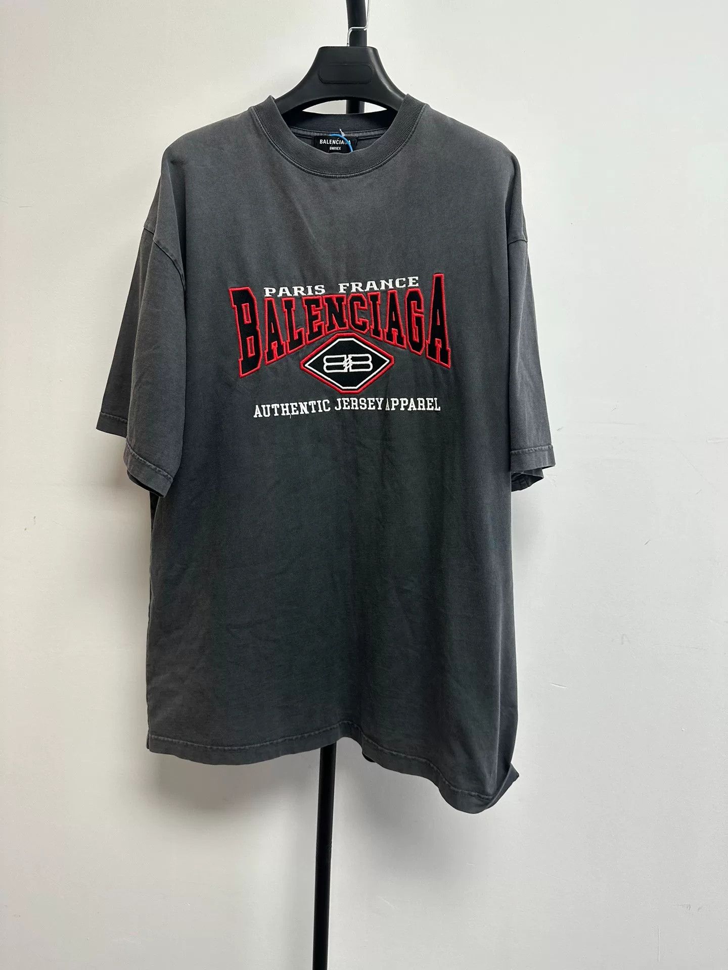 Balenciaga Balenciaga Batman Vintage Distressed T-shirt Size US S / EU 44-46 / 1 - 1 Thumbnail