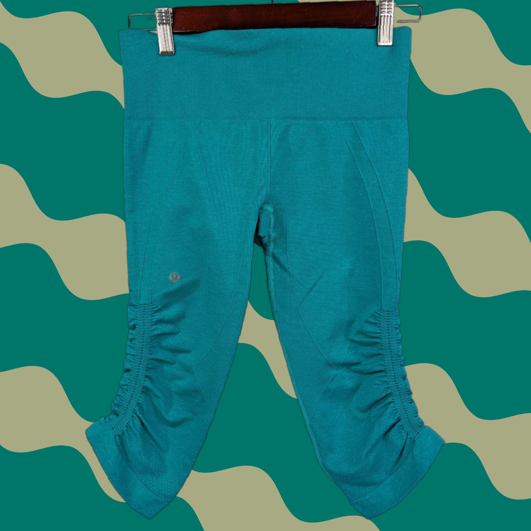 Lululemon Lululemon Flow & Go Cropped Leggings Teal Bali Breeze Seamless Size 6 W6HAVS Size 28" / US 6 / IT 42 - 1 Thumbnail