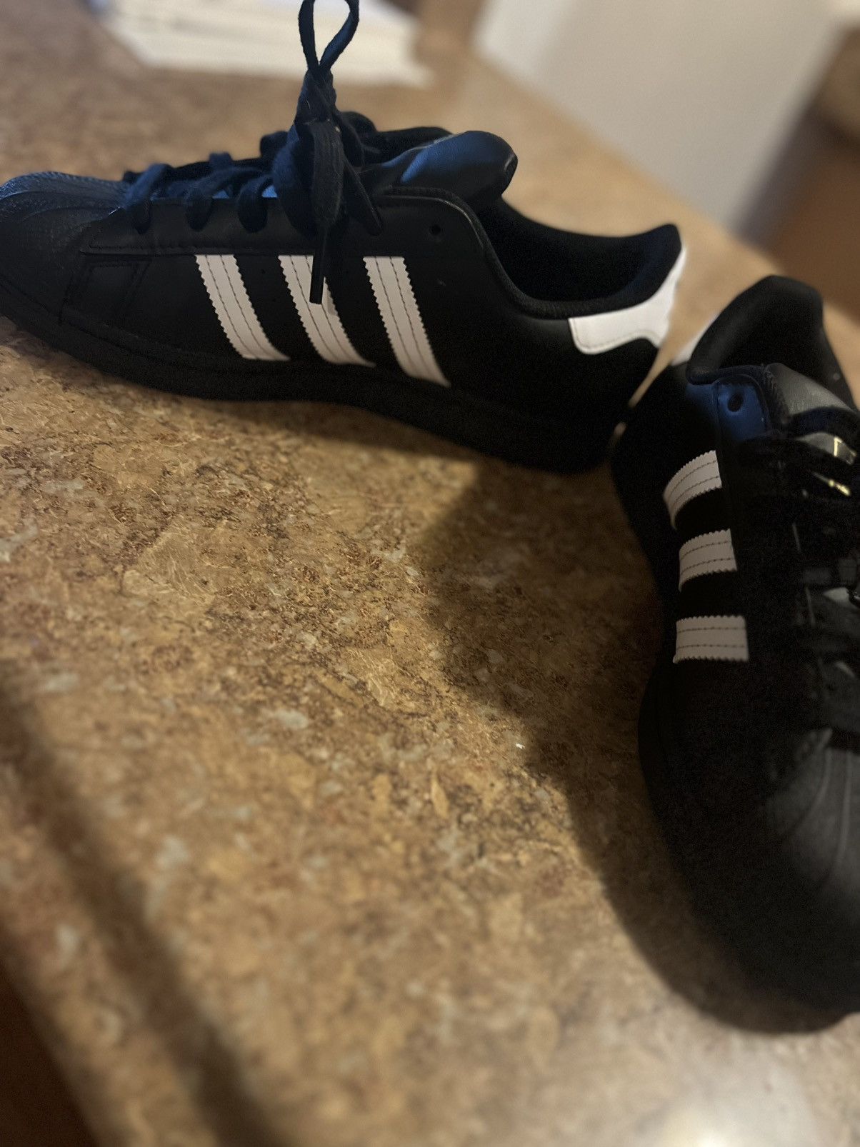 Adidas Adidas Superstar Size US 6.5 / EU 39-40 - 5 Thumbnail