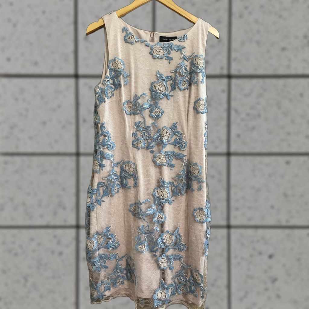 Vintage Ivanka Trump Embroidered Sheath Dress Woman Size 14 NWT Size XL / US 12-14 / IT 48-50 - 1 Thumbnail