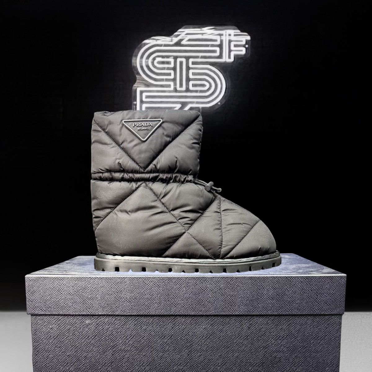 Prada Prada Re-Nylon Snow Boots Size US 9.5 / EU 42-43 - 1 Thumbnail