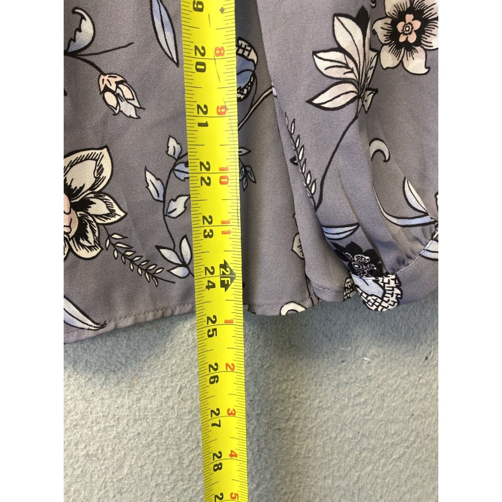 Ann Taylor VINTAGE Ann Taylor Loft Sheer Blouse Flowery Women’s PM Gray Size M / US 6-8 / IT 42-44 - 5 Thumbnail