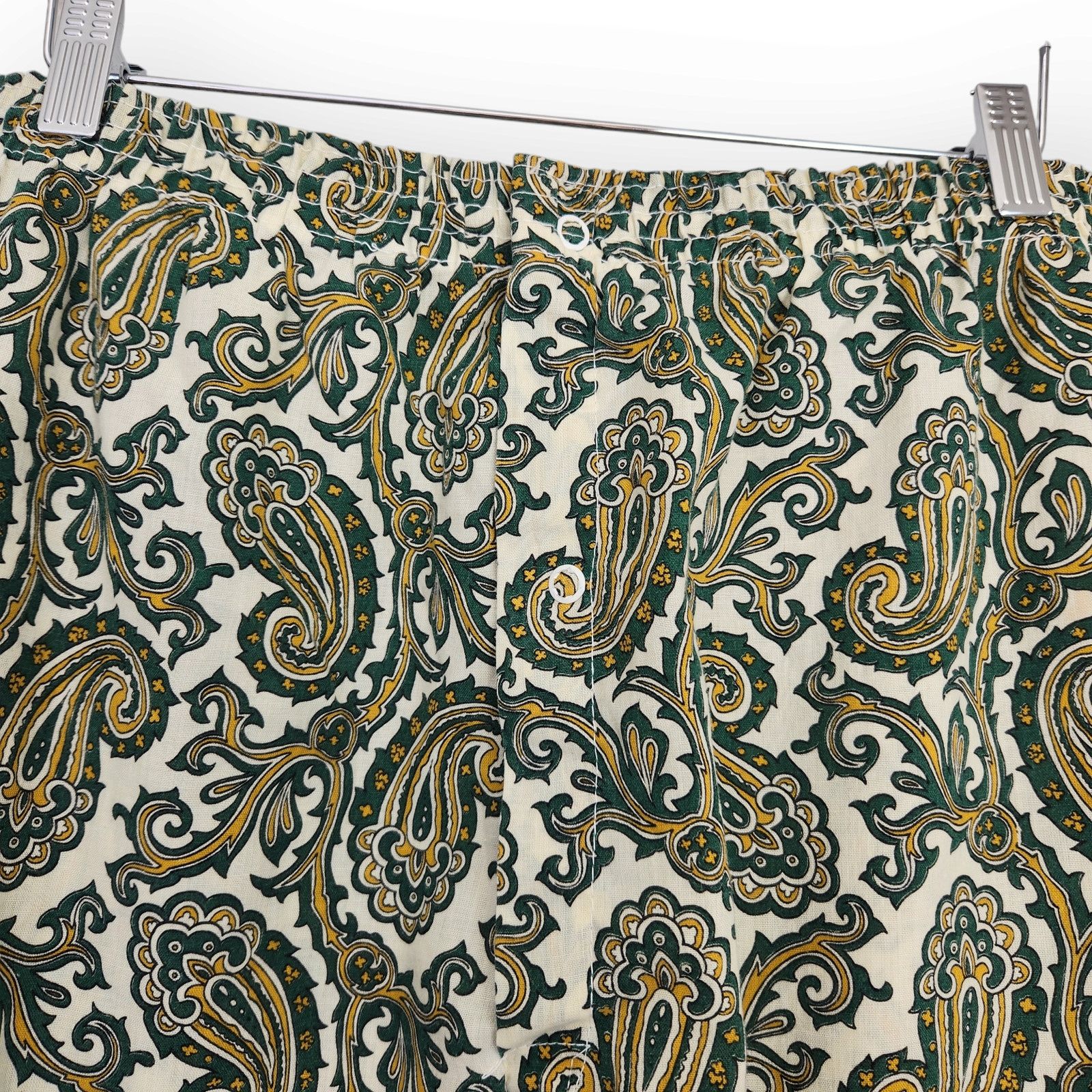 Vintage Vintage High Waisted White Green Yellow Paisley Shorts M L Size 30" / US 8 / IT 44 - 2 Thumbnail