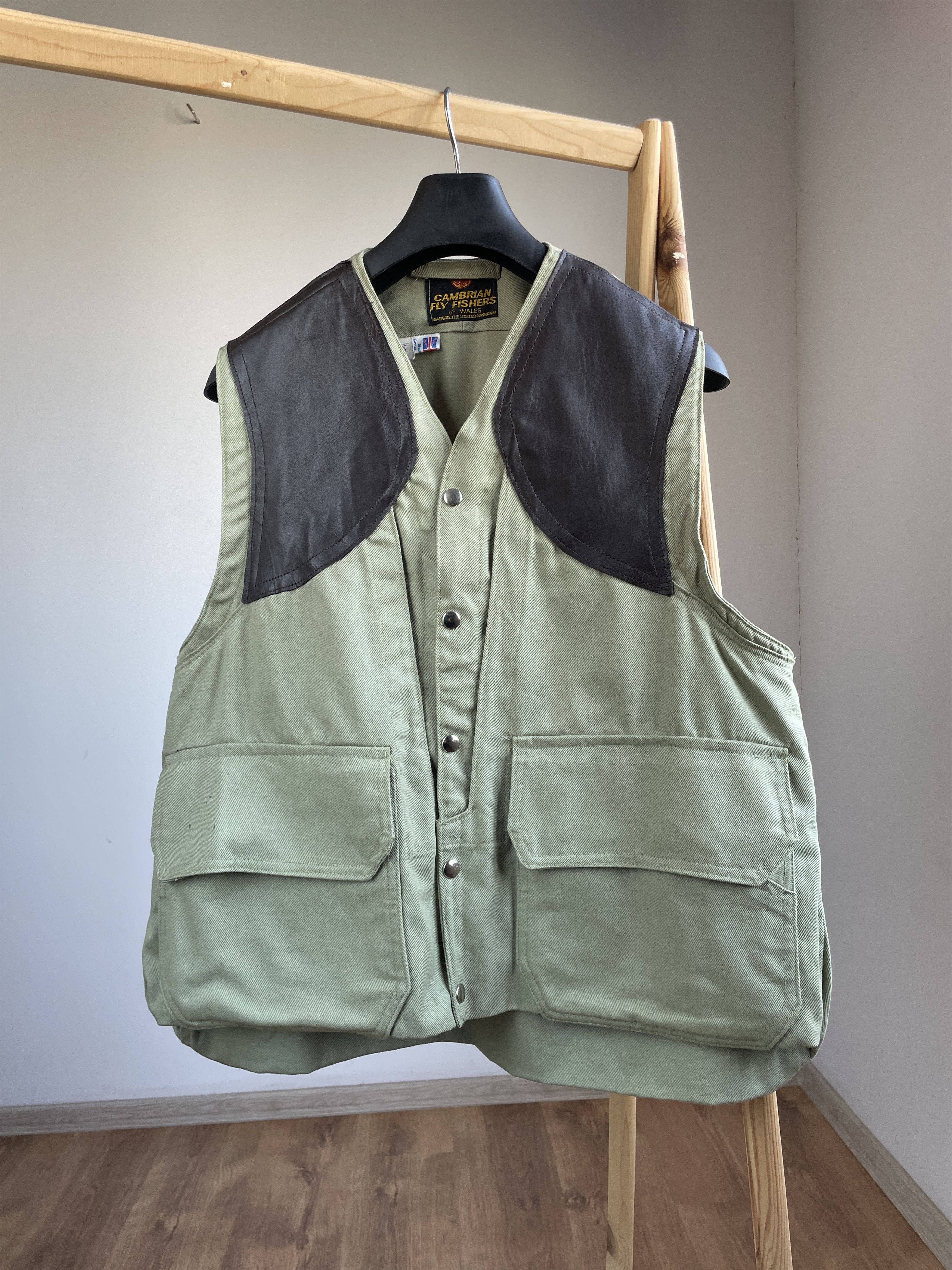 Vintage Cambrian Fly Fishers Vintage 80's Fishing Vest Size 48 Size US XXL / EU 58 / 5 - 1 Thumbnail