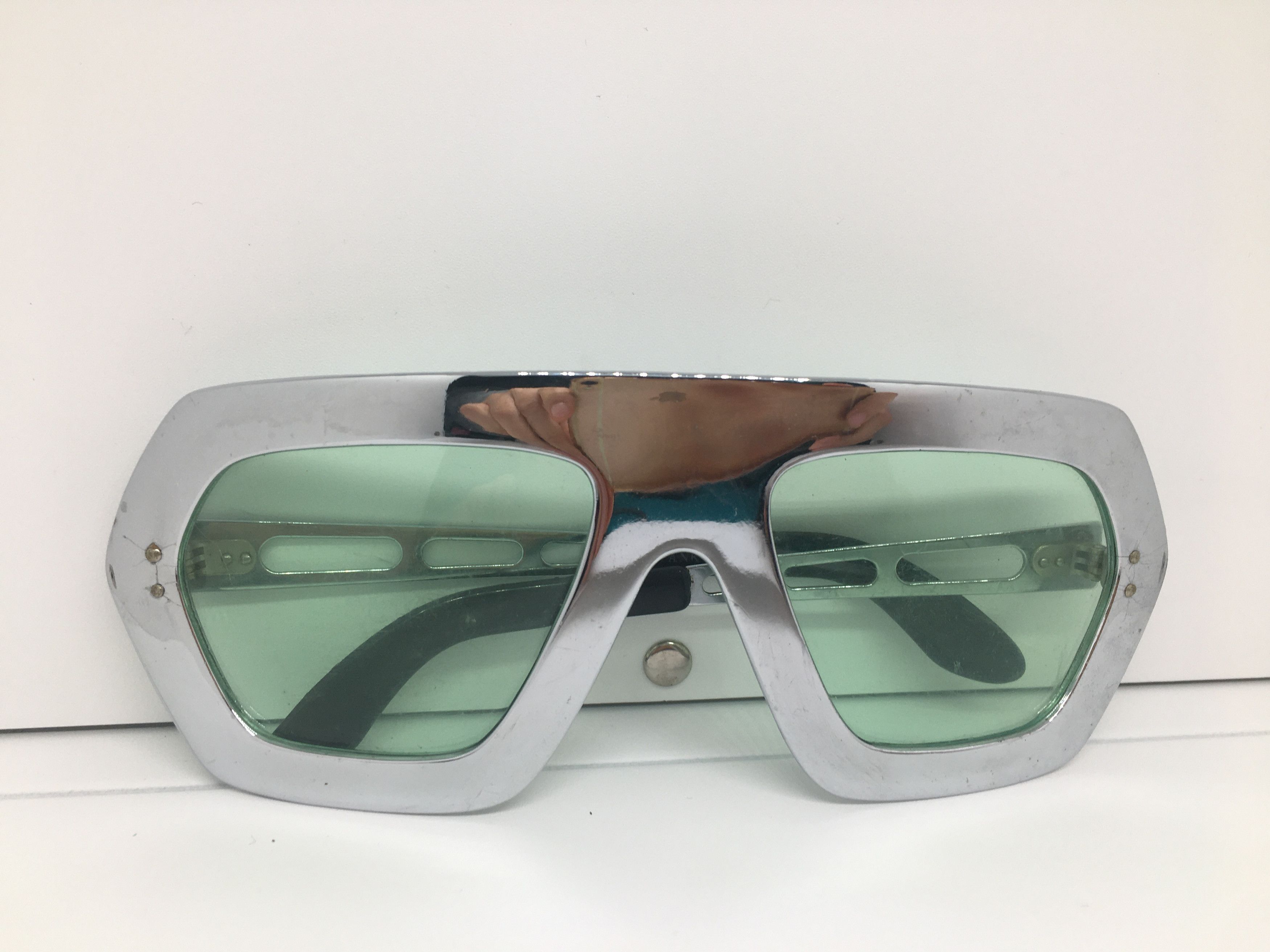Vintage '69 MOD SWANK FRANCE CHROME ELVIS PRESLEY ERA SUNGLASSES Size ONE SIZE - 7 Thumbnail