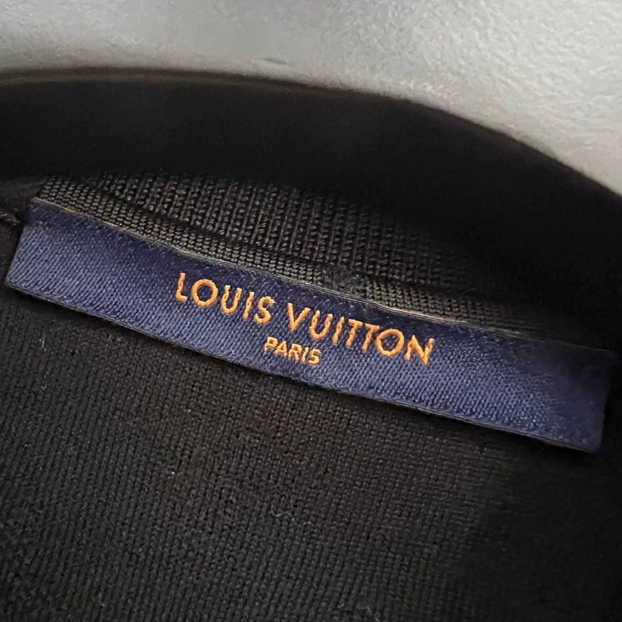 Louis Vuitton louis vuitton nba black short sleeve shirt Size US M / EU 48-50 / 2 - 3 Thumbnail