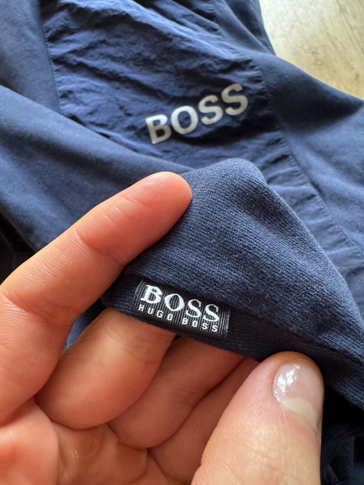 Hugo Boss HUGO BOSS VINTAGE QUALITY LIGHT HOODED SWEATSHIRT Size US L / EU 52-54 / 3 - 3 Thumbnail