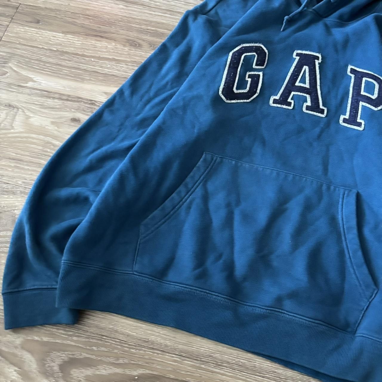Gap Crazy Vintage Y2K/2000s Blue Gap Spellout Streetwear Hoodie! Size L Size US L / EU 52-54 / 3 - 3 Thumbnail