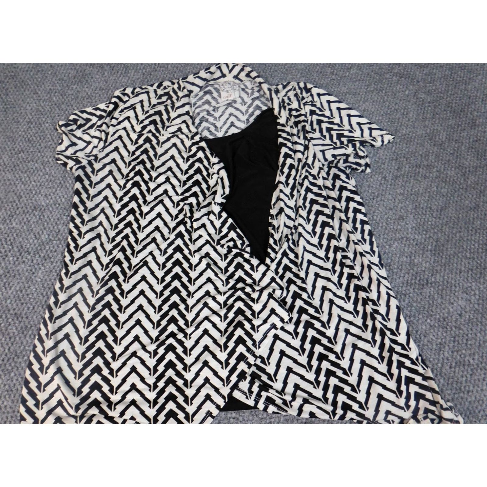 Vintage Naif Blouse Women M Beige Striped Sleeveless Crew Neck Pullover Bell Sleeve Polyester Casual Regular Button Short Down Fabric Basic Style Size M / US 6-8 / IT 42-44 - 3 Thumbnail