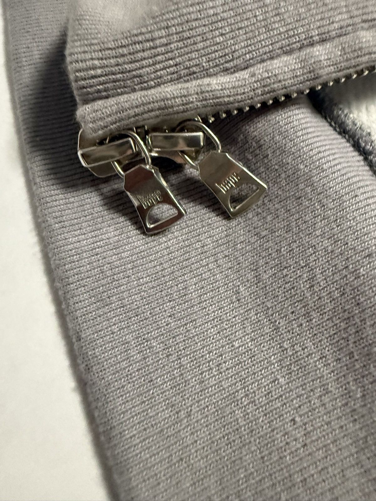 Bape BAPE x Minions grey shark hoodie Size US L / EU 52-54 / 3 - 8 Thumbnail