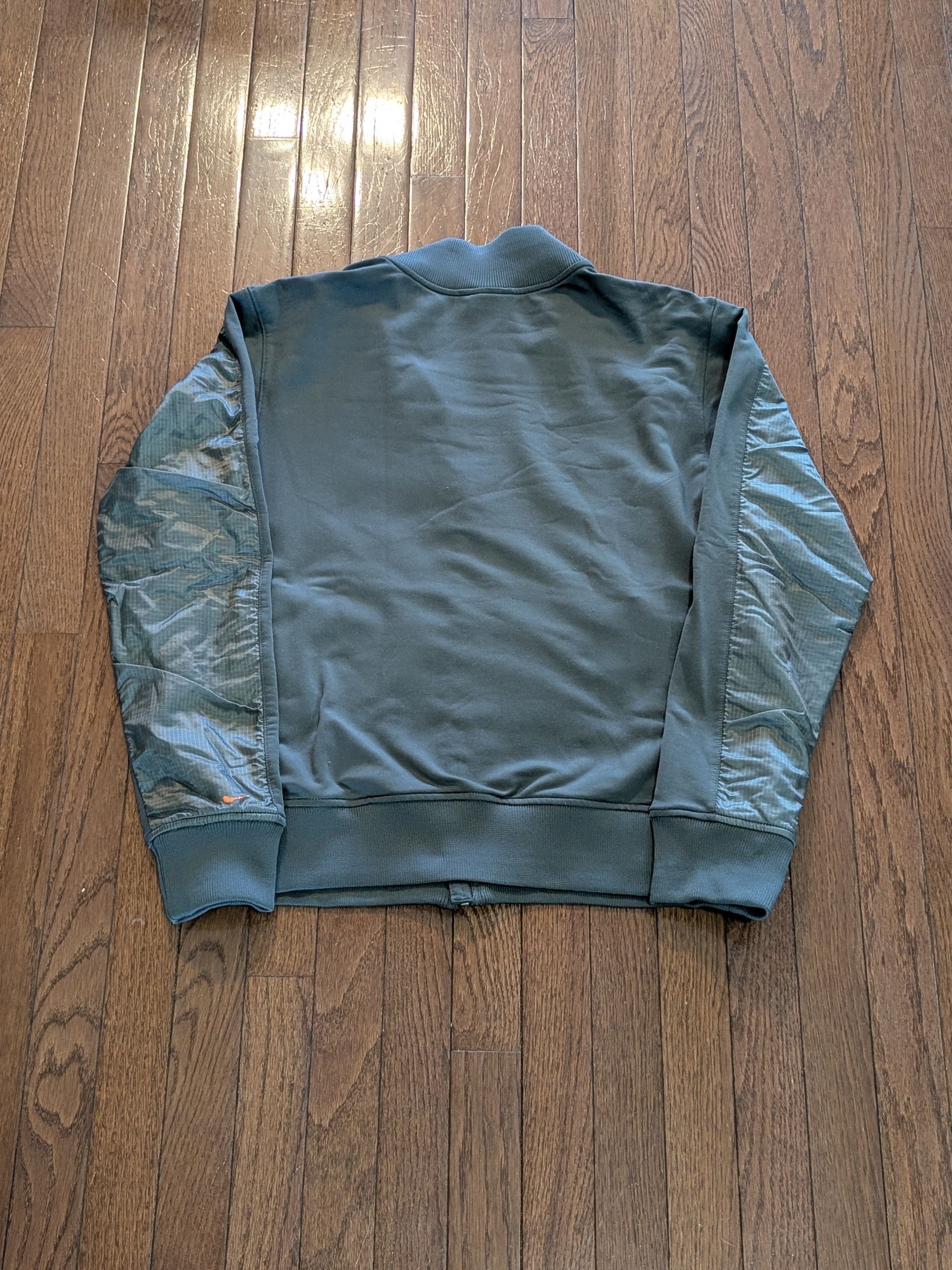Nike ACG 2010 Nike ACG Full Zip Dri-Fit Jacket - Size M Size US M / EU 48-50 / 2 - 6 Thumbnail