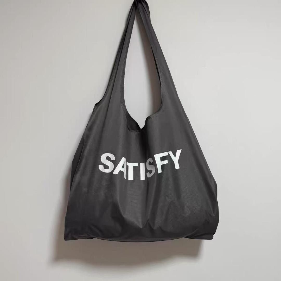 SATISFY Running tote bag トートバッグ 未使用 SATISFY Running tote bag グレー エコバッグ