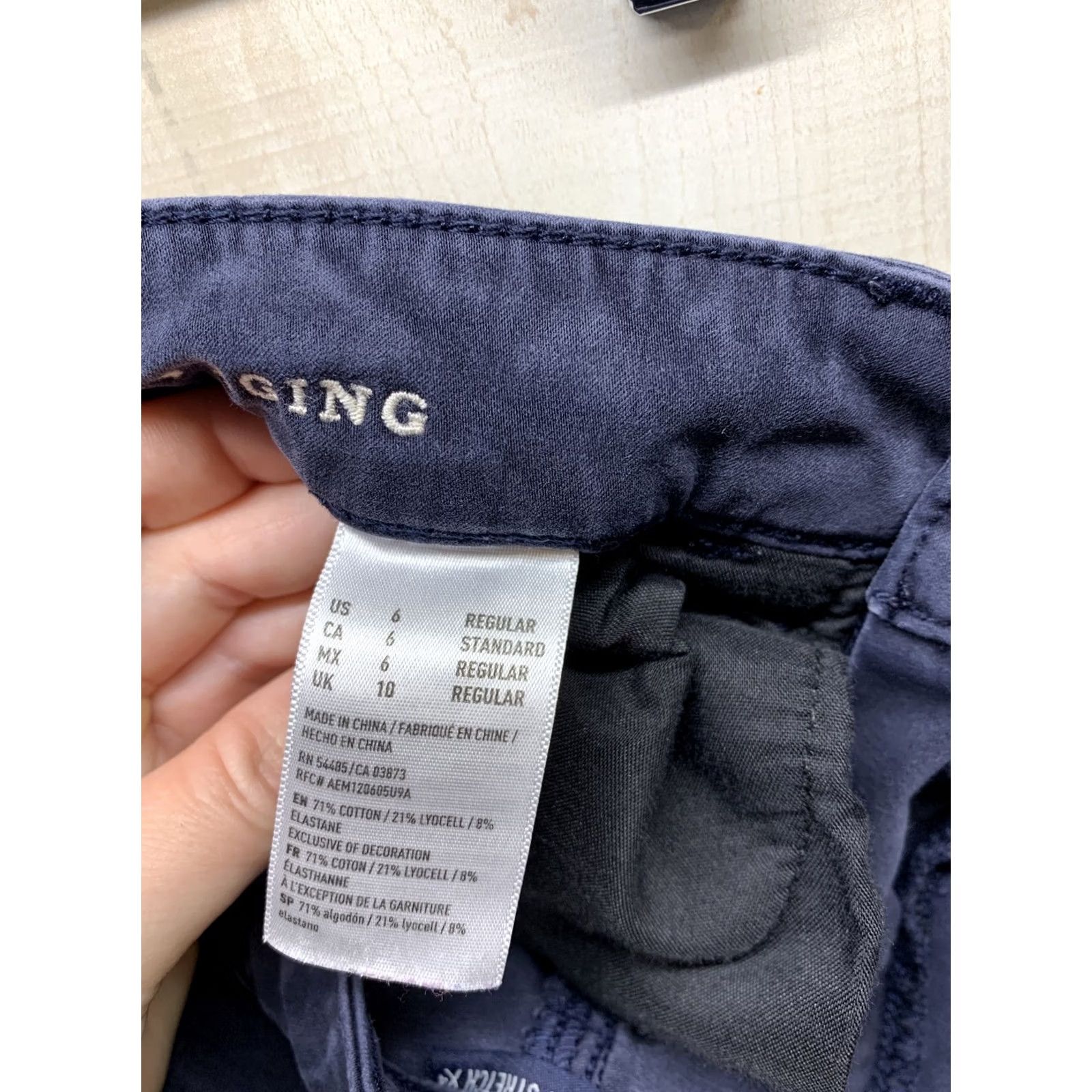 American Eagle Outfitters VINTAGE? (No) American Eagle Jegging Women’s XS? (Hold) -> Size 28" / US 6 / IT 42 - 7 Thumbnail