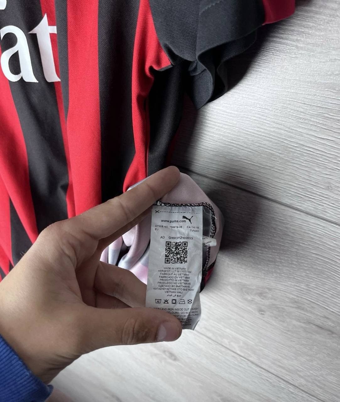 Puma Men’s jersey Fc Milan Puma Serie A 2018/19 #13 Romagnoli Size US L / EU 52-54 / 3 - 11 Thumbnail