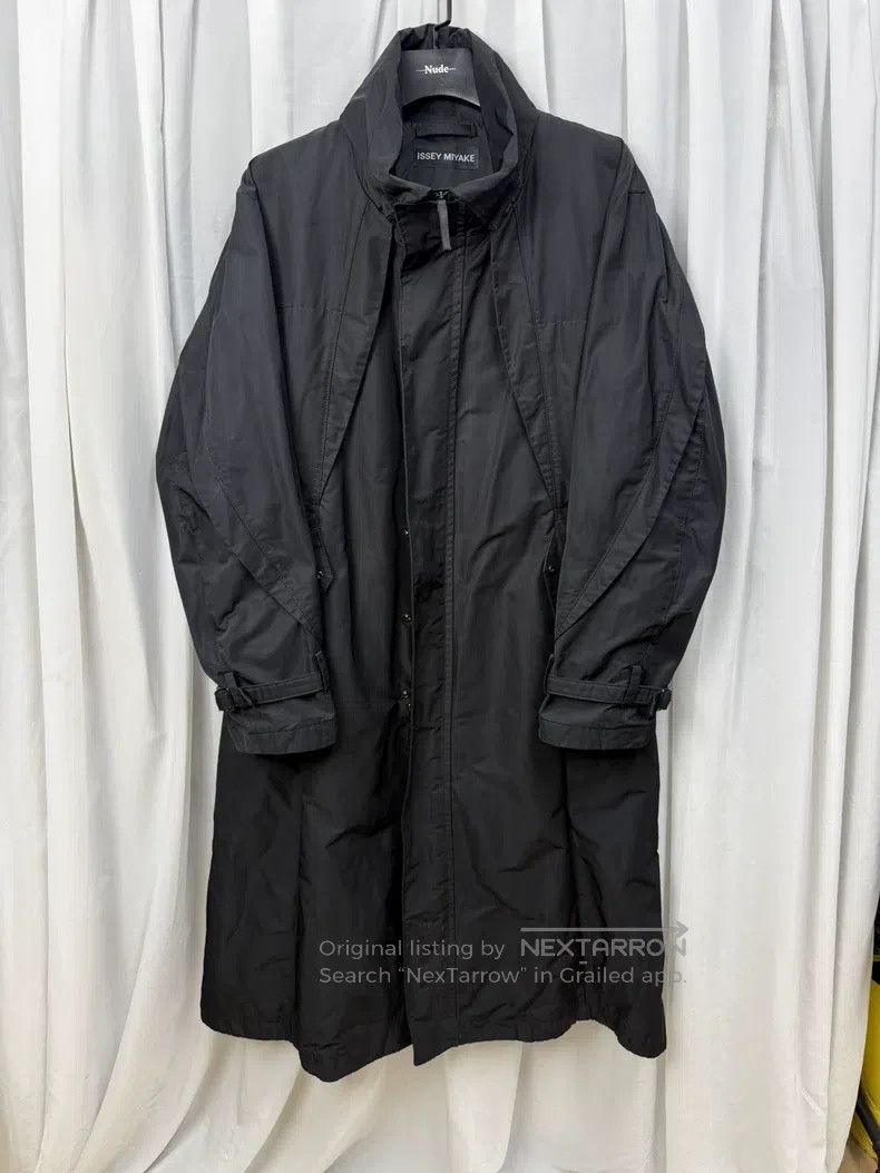 Issey Miyake Issey Miyake Size 4 asymmetric nylon coat| Size XL / US 12-14 / IT 48-50 - 1 Thumbnail