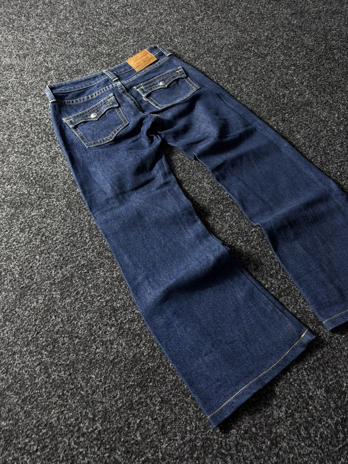 Japanese Brand × Levi's × Vintage Vintage 00s Flared Levis Jeans Bootcut Denim Pants Y2K Size 24" / US 00 / IT 34 - 9 Thumbnail