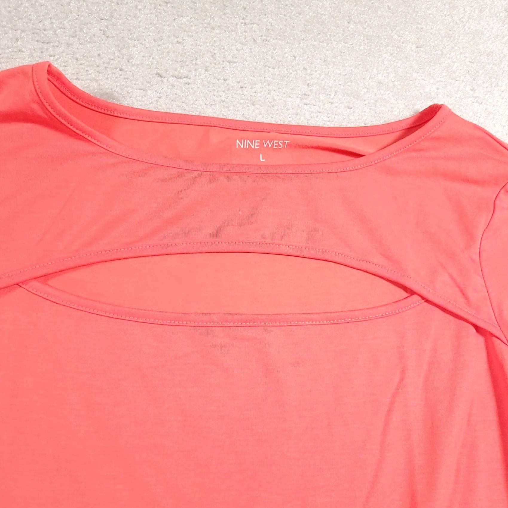Nine West Nine West Shirt Women's Large Coral Keyhole Neckline Athletic Stretch Yoga Size L / US 10 / IT 46 - 4 Thumbnail