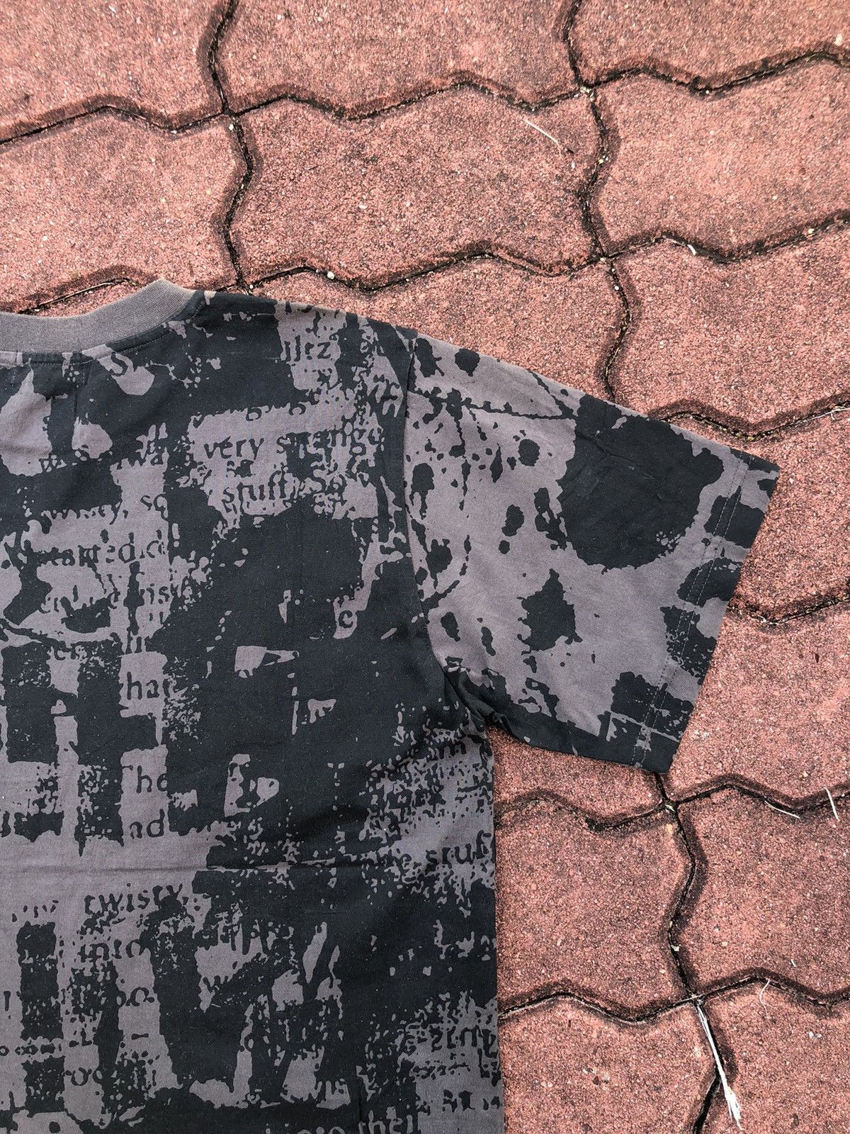 In The Attic 🔥Vintage🔥In The Attic AOP Tshirt Size US L / EU 52-54 / 3 - 12 Thumbnail