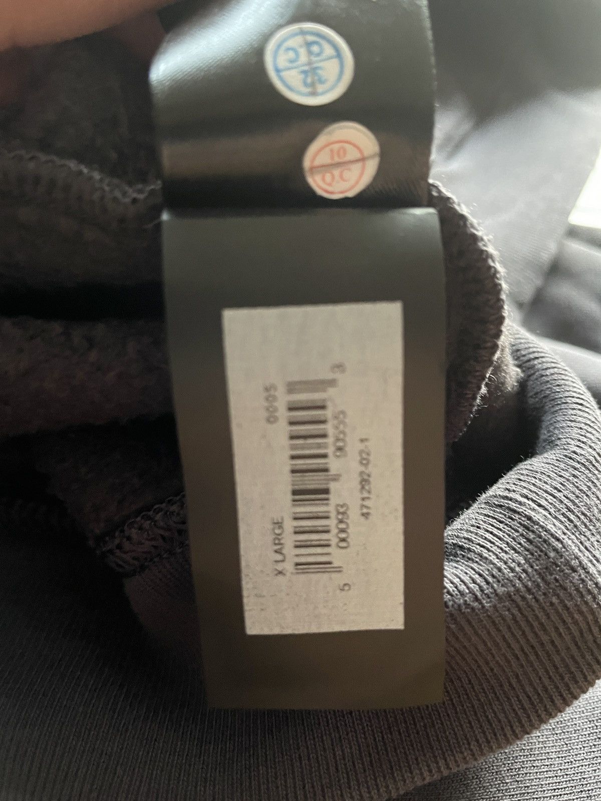 Balenciaga × Gap × Kanye West Yeezy Gap Balenciaga High Neck Distressed Mockneck Sweater Size US XL / EU 56 / 4 - 15 Thumbnail