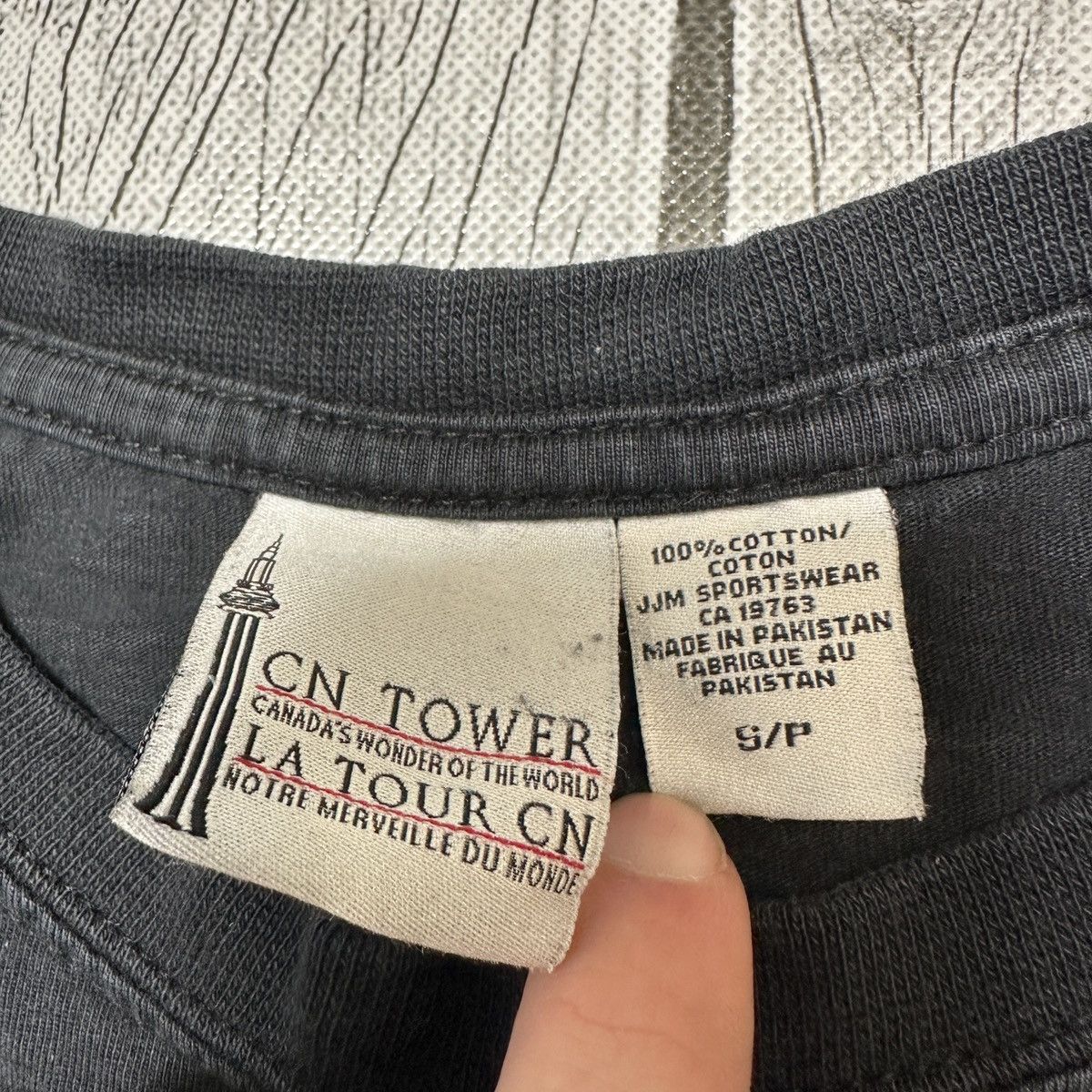 Vintage Vintage CN Tower Toronto tee Size US S / EU 44-46 / 1 - 4 Thumbnail