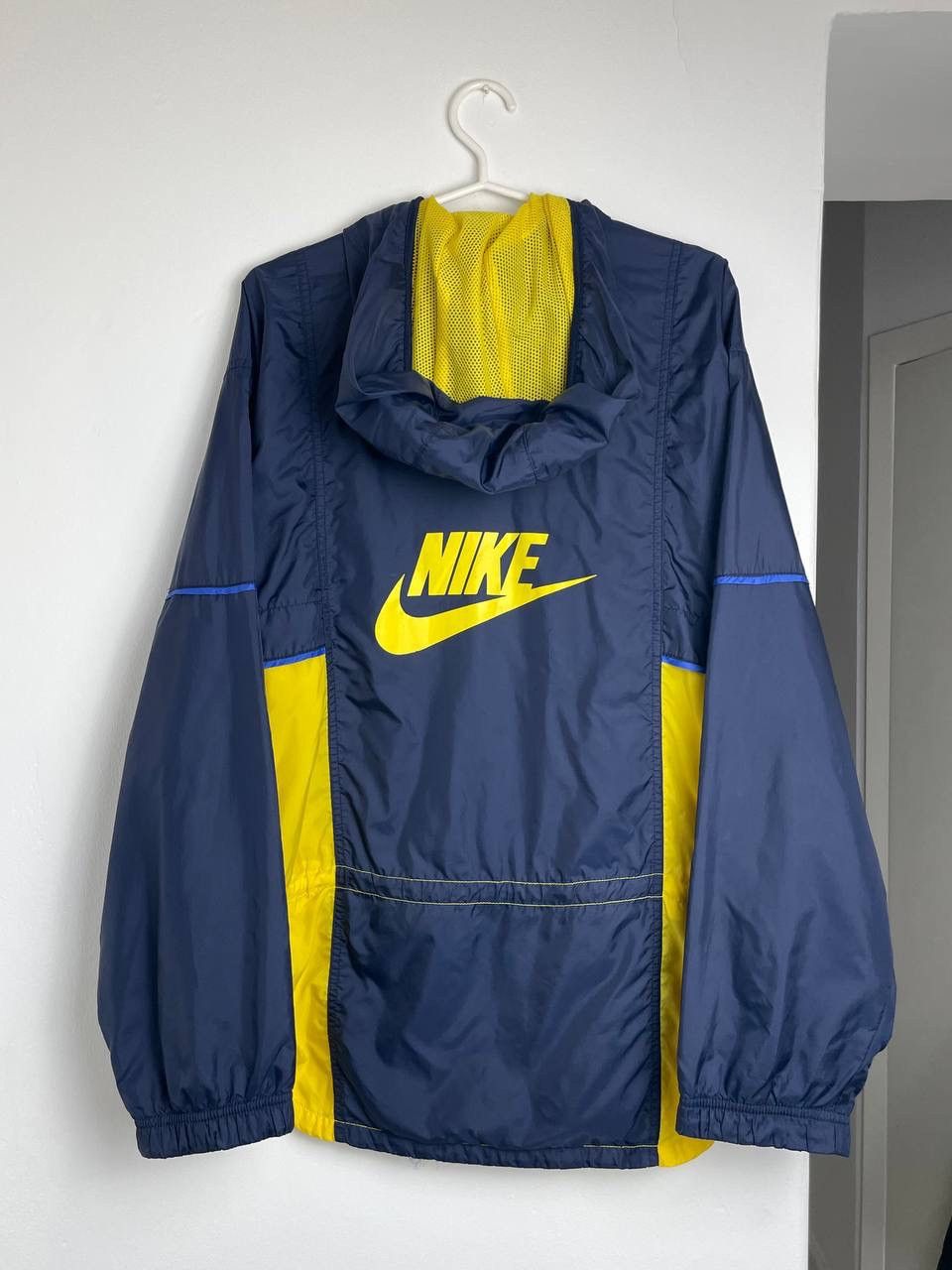 Nike × Vintage Nike Vintage 90’s Neylon Light Jacket Center Swoosh Y2K Size US L / EU 52-54 / 3 - 1 Thumbnail