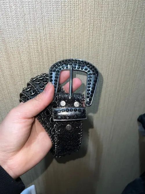 VIBE Belt Shiny Western Style Leather with Rivets Y2K Size ONE SIZE - 8 Thumbnail