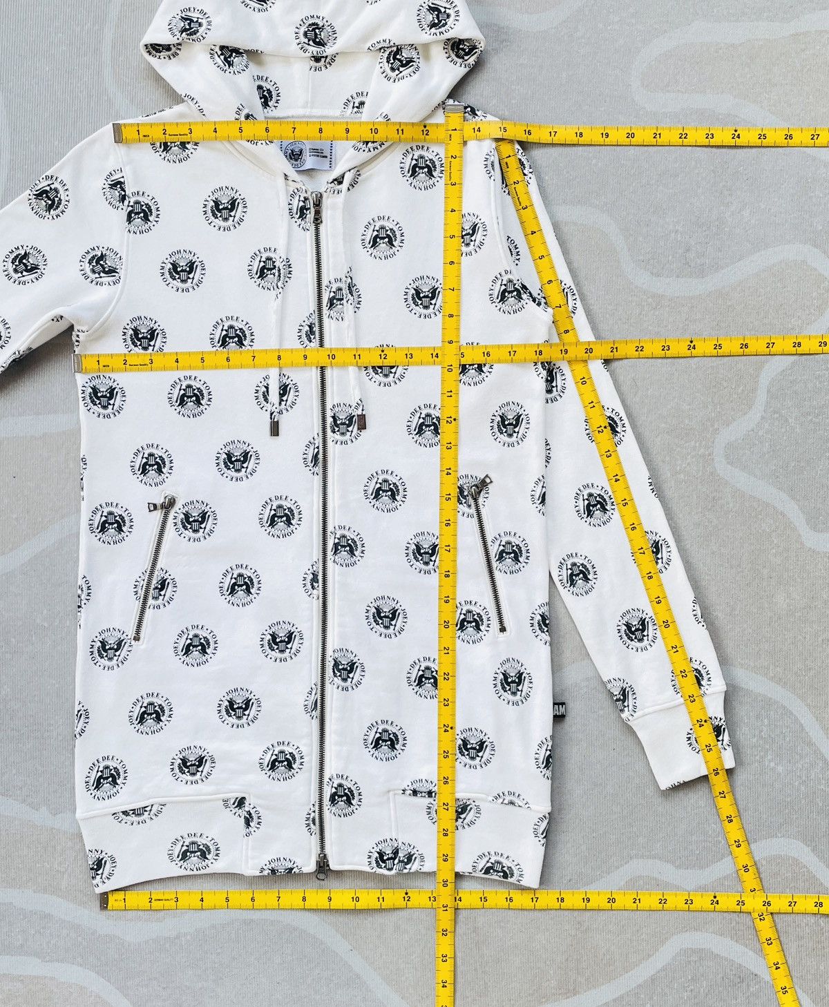 HYSTERIC GLAMOUR RAMONES イエロー コラボ パーカー HYSTERIC GLAMOUR - ROCK CITY柄 パーカー / ブラック | Tempt