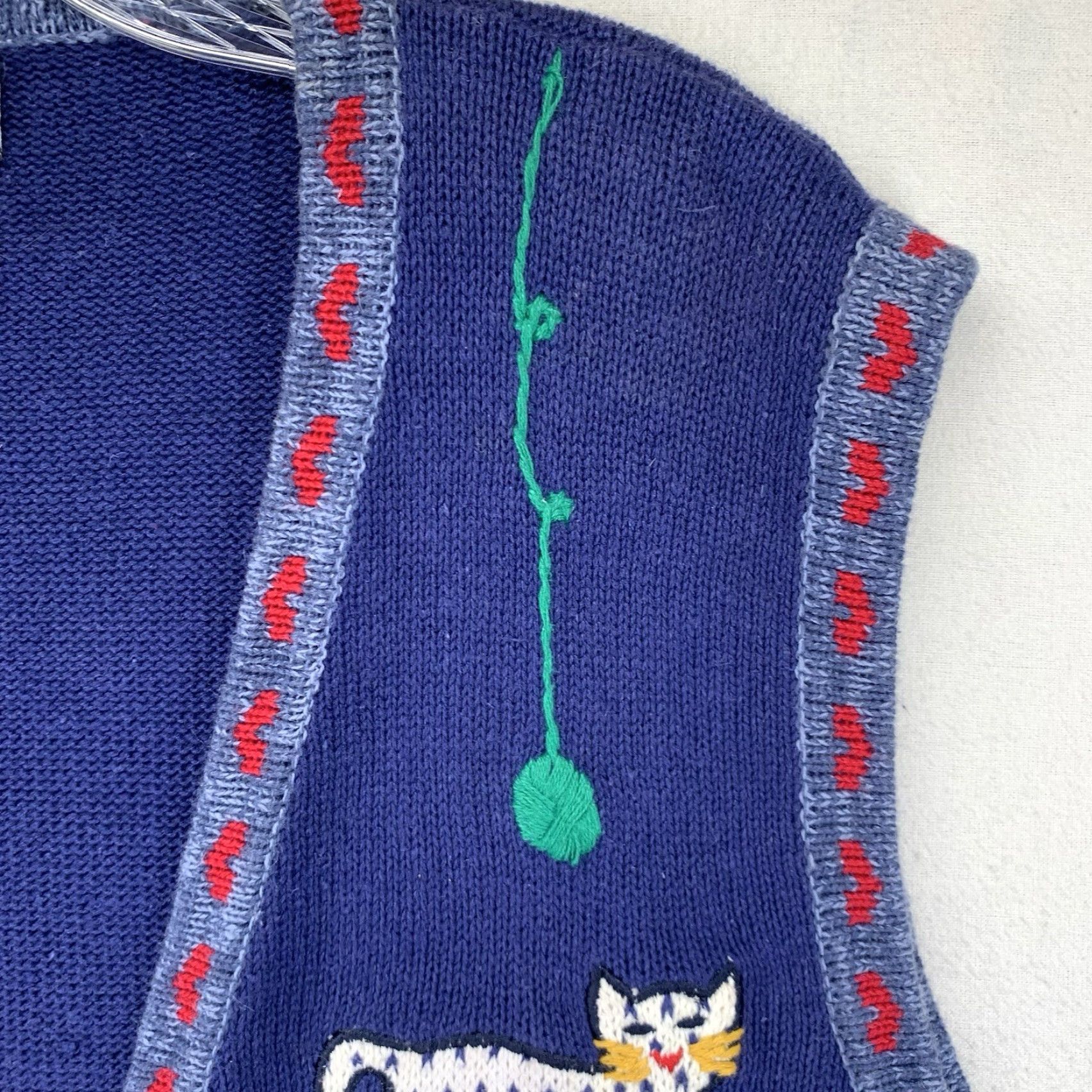Vintage VINTAGE Koret City Blues Women's Sweater Vest Sleeveless Large Blue 90s Cat Hearts Knit Casual Size L / US 10 / IT 46 - 3 Thumbnail