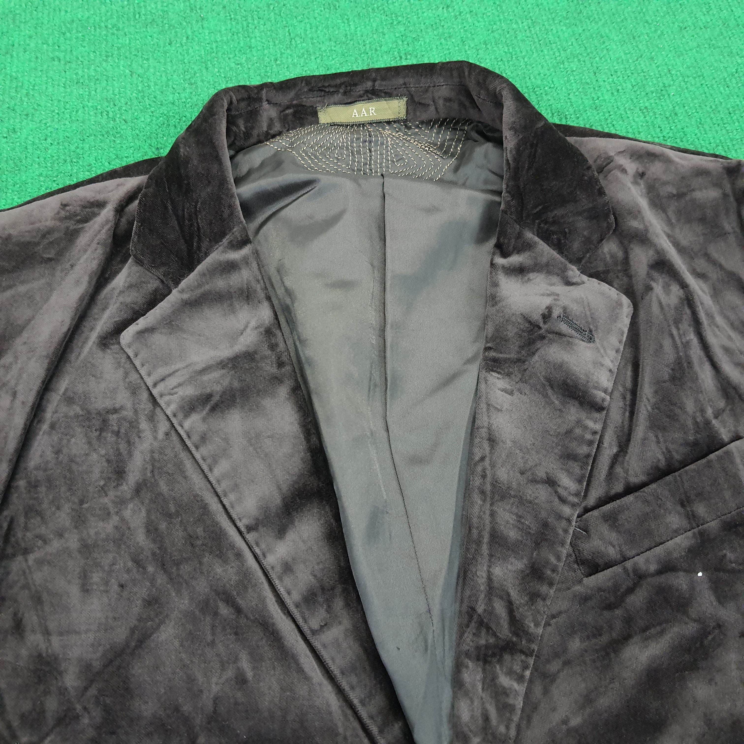 Japanese Brand Vintage Yohji Yamamoto A.A.R Velvet Blazer Size US M / EU 48-50 / 2 - 2 Thumbnail