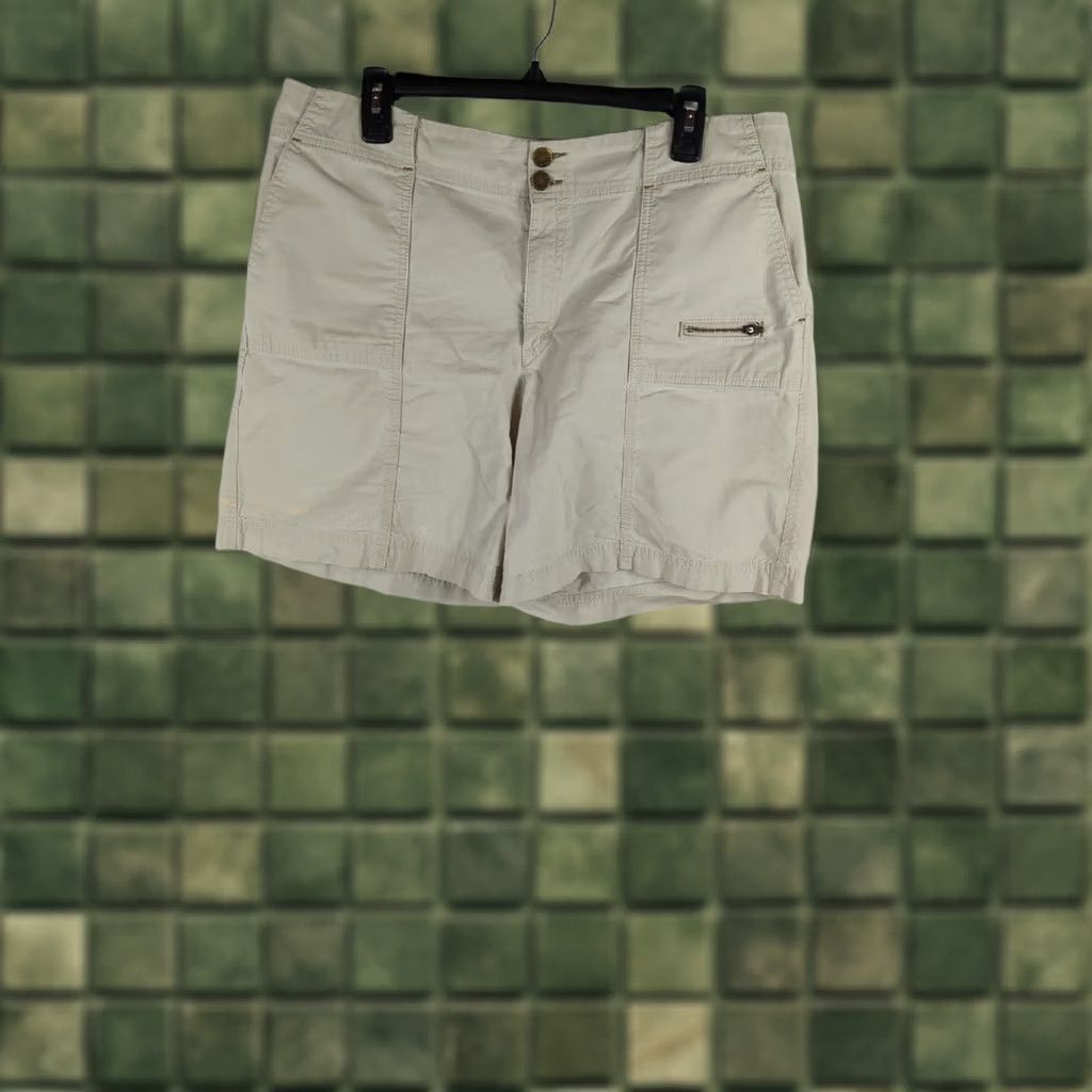 Eddie Bauer Eddie Bauer Mercer Fit Shorts womens Size 16 Beige Cotton Stretch 7" Inseam Size 38" / US 16 / IT 52 - 1 Thumbnail
