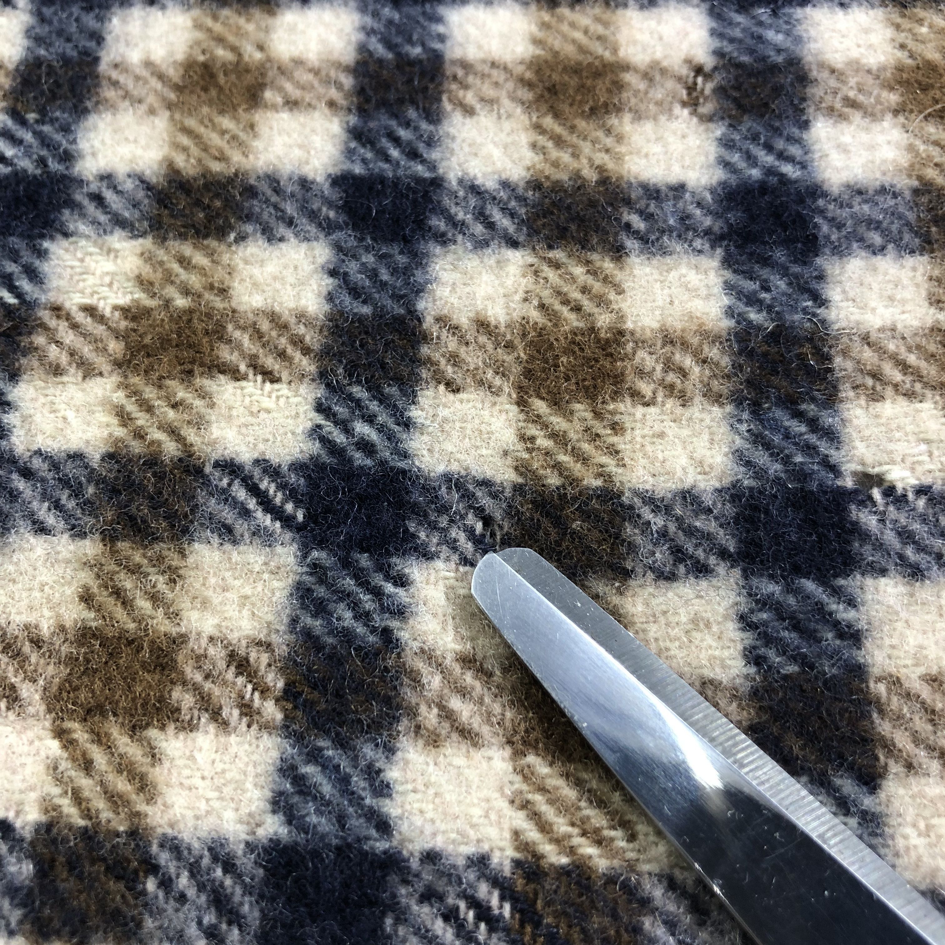 Aquascutum Aquascutum Gingham Wool Scarf Muffler Neckwear V2246 Size ONE SIZE - 13 Thumbnail