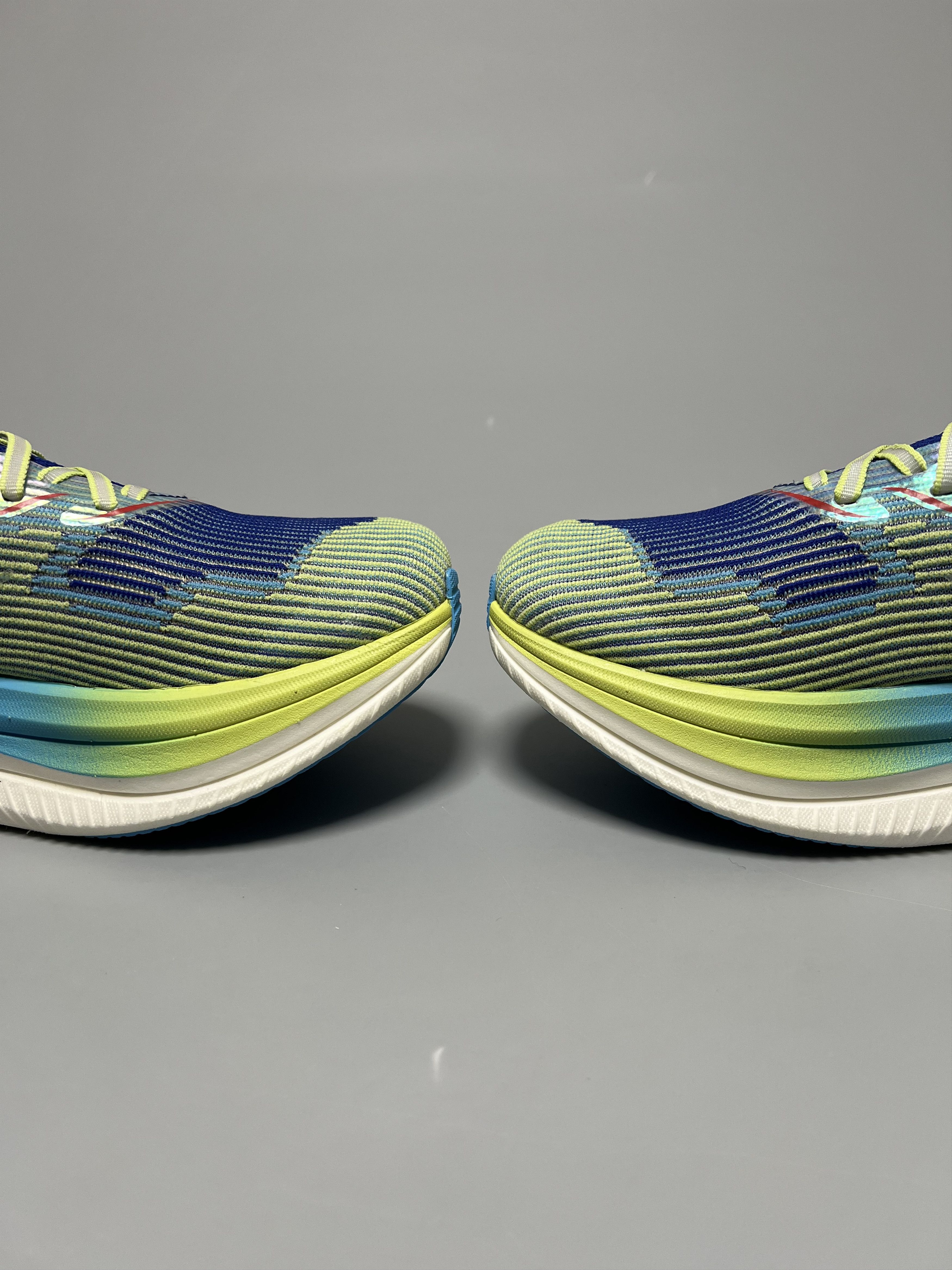 Hoka Hoka One One Celio X1 Evening Sky Lettuce Running Shoes Size US 7 / EU 40 - 11 Thumbnail