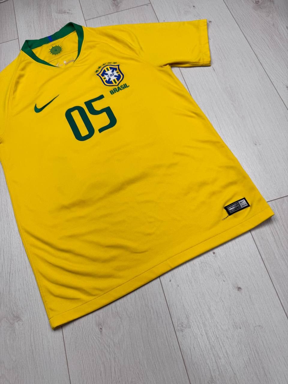 Nike Nike Brazil National Team 2018 Home Soccer Jersey T-shirt Size US S / EU 44-46 / 1 - 2 Thumbnail
