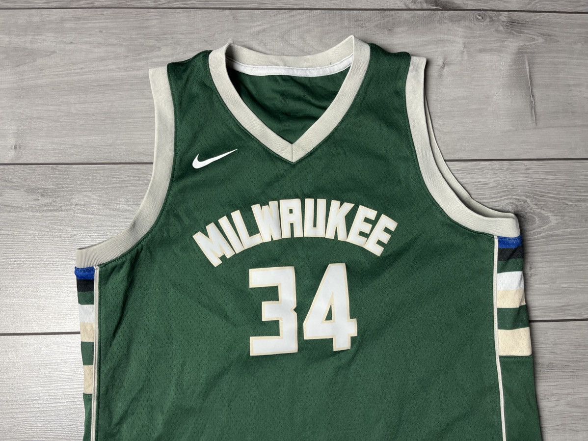 Nike Nike Milwaukee Bucks NBA jersey Antetokounmpo 30 young Size US S / EU 44-46 / 1 - 3 Thumbnail