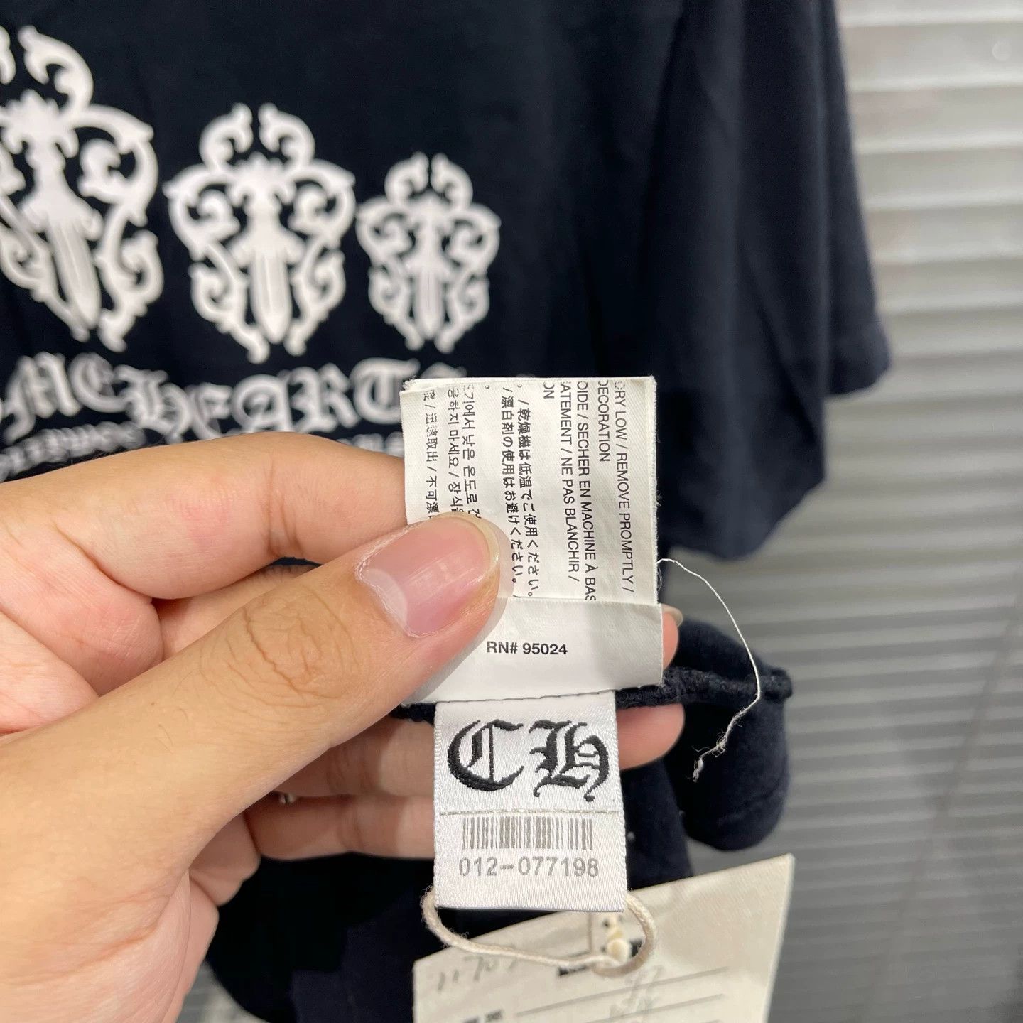 Chrome Hearts Chrome Hearts Black Scroll 5-Sword Print SS Tee Size US M / EU 48-50 / 2 - 8 Thumbnail