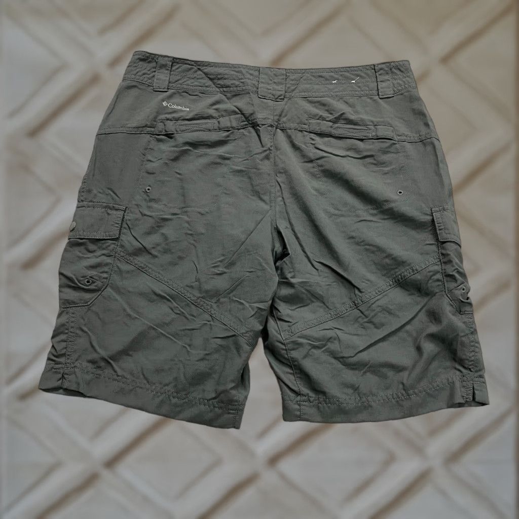 Vintage Columbia Cargo Shorts Women's 8 Black Solid Pockets Active Outdoor Casual W32 Size 30" / US 8 / IT 44 - 1 Thumbnail