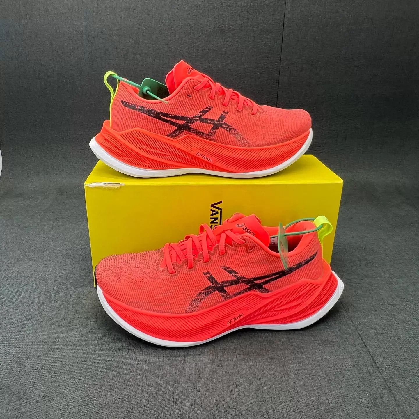 Asics Asics Superblast Red 40 Like New Size US 7 / EU 40 - 3 Thumbnail