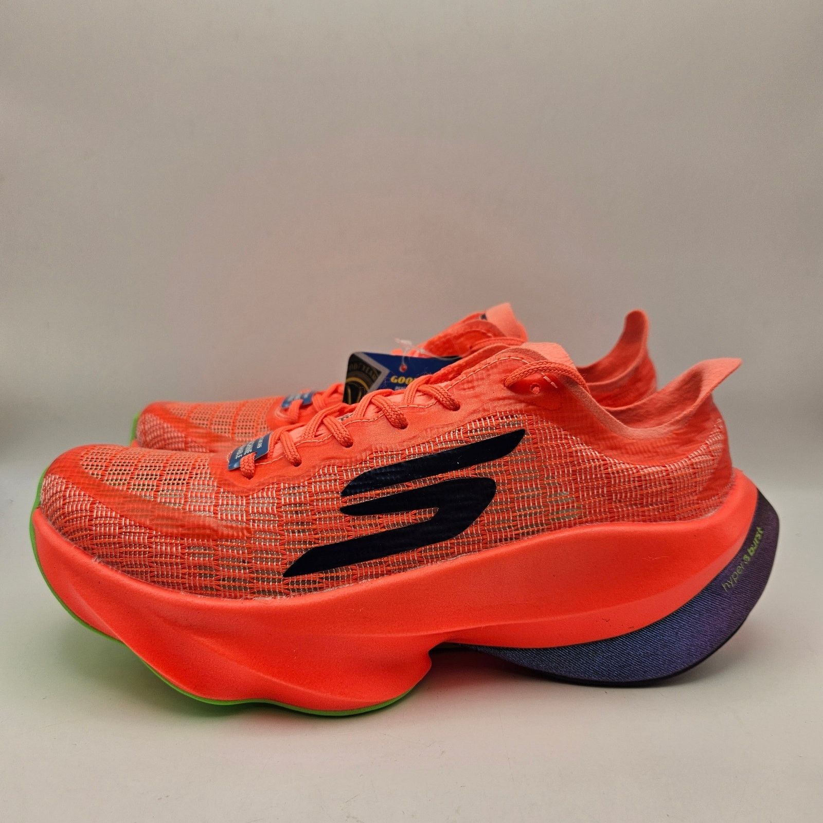 SKECHERS SKECHERS WOMEN'S 6 GORUN RAZER 5 HYPER BURST PRO FOAM CORAL Size US 6 / IT 36 - 2 Thumbnail