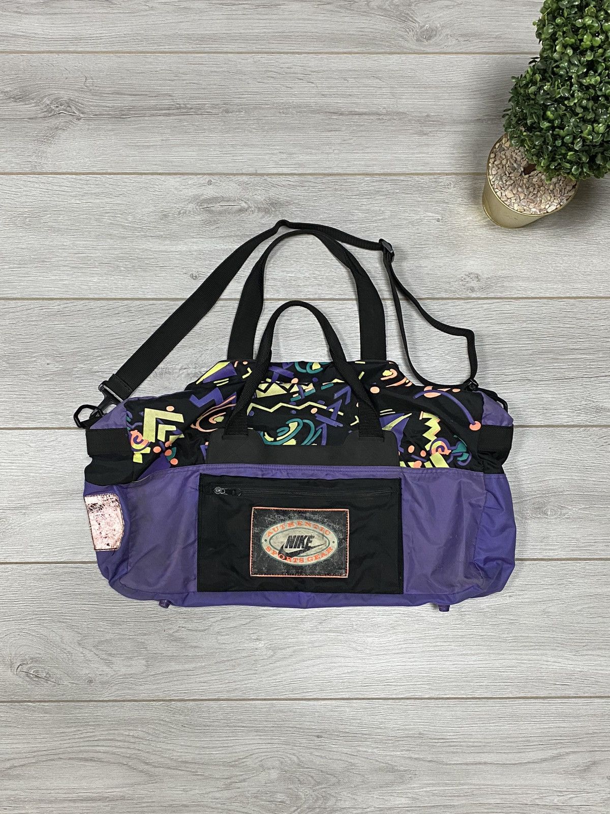 Vintage Nike vintage big swoosh court logo patterns bag Size ONE SIZE - 1 Thumbnail