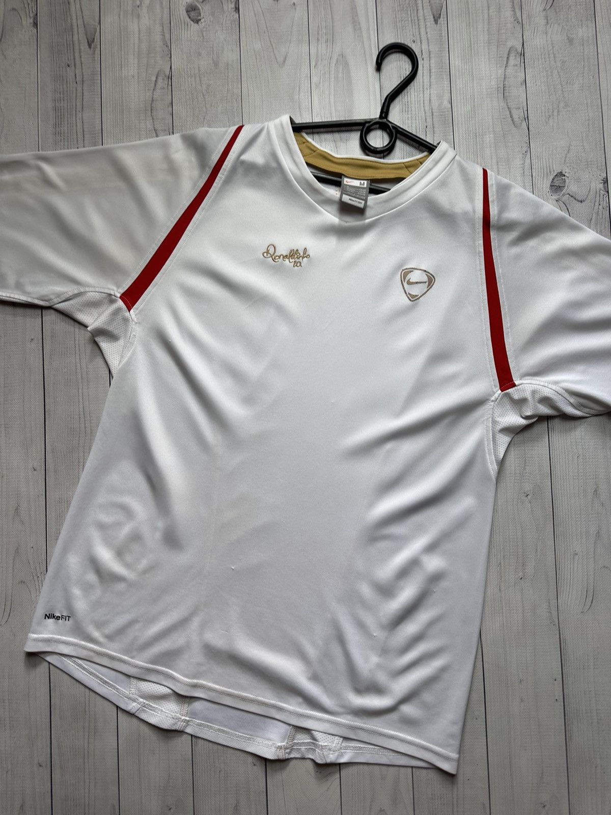 Nike × Vintage Vintage Nike Ronaldinho 10 soccer jersey size M logo R10 Size US M / EU 48-50 / 2 - 5 Thumbnail