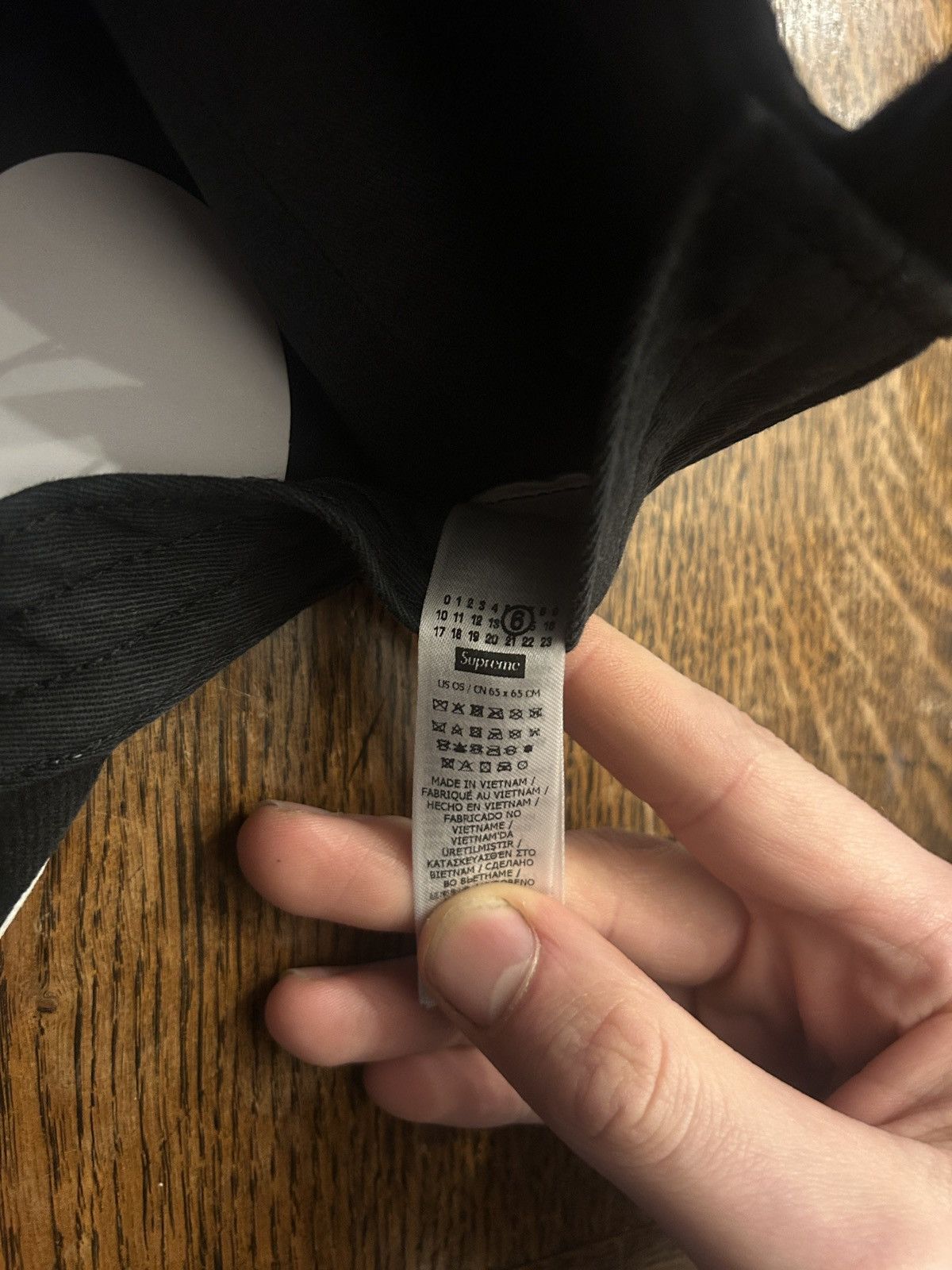 Maison Margiela × Supreme Supreme x MM6 Maison Margiela 6 Panel Cap Black SS26 Size ONE SIZE - 6 Thumbnail